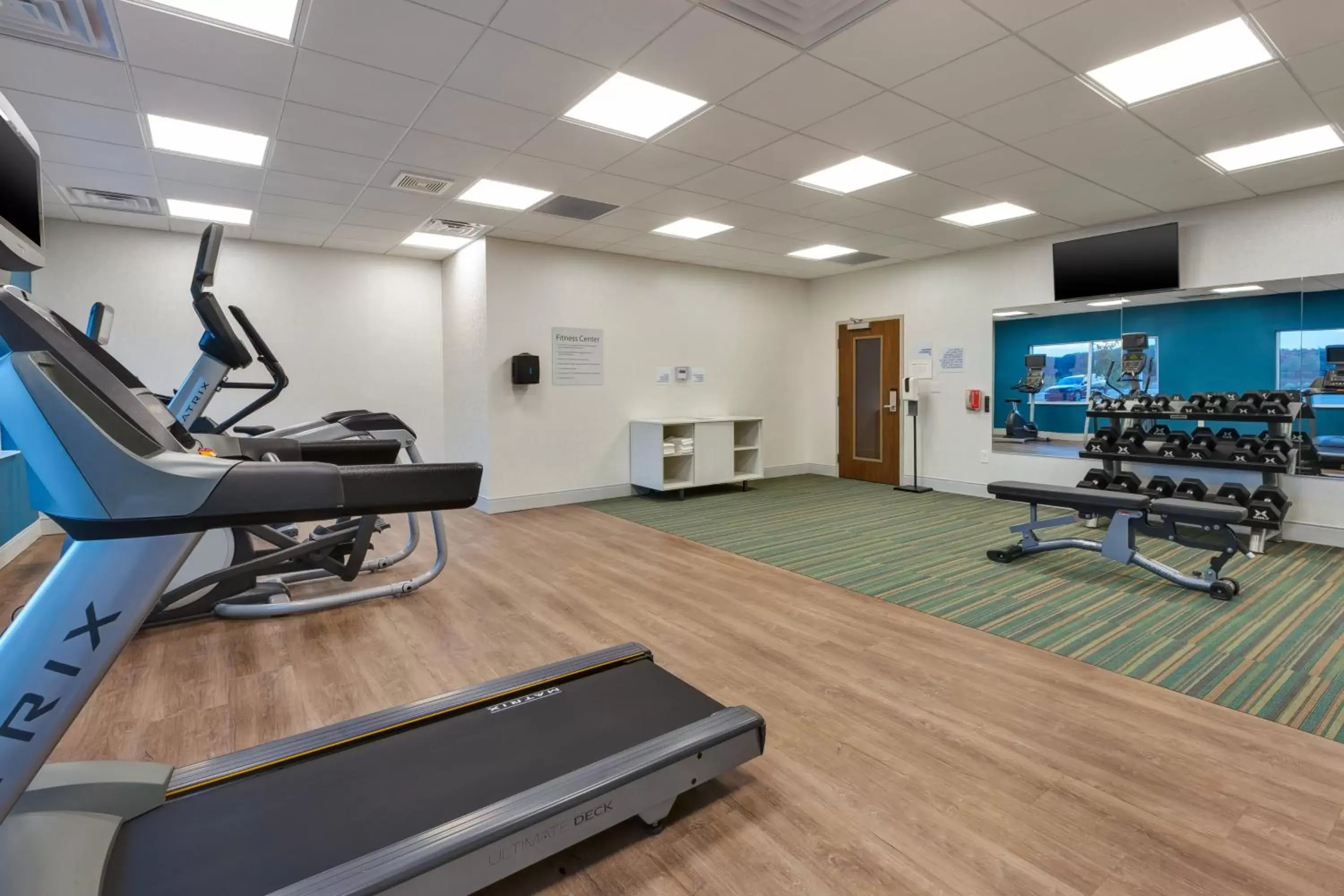 Fitness centre/facilities, Fitness Center/Facilities in Holiday Inn Express & Suites - Cedar Springs - Grand Rapids N, an IHG Hotel