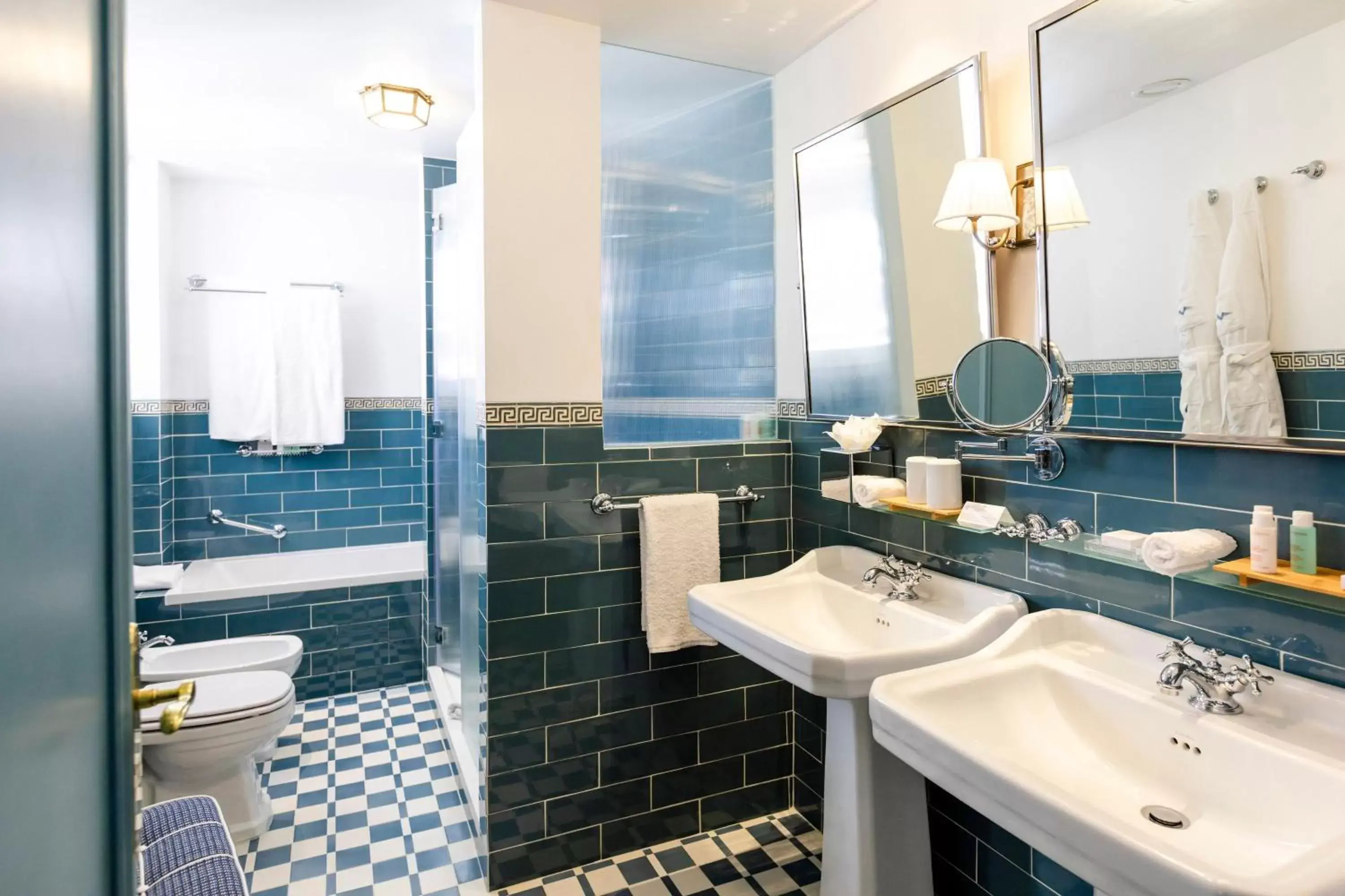 Bathroom in The Albatroz Hotel