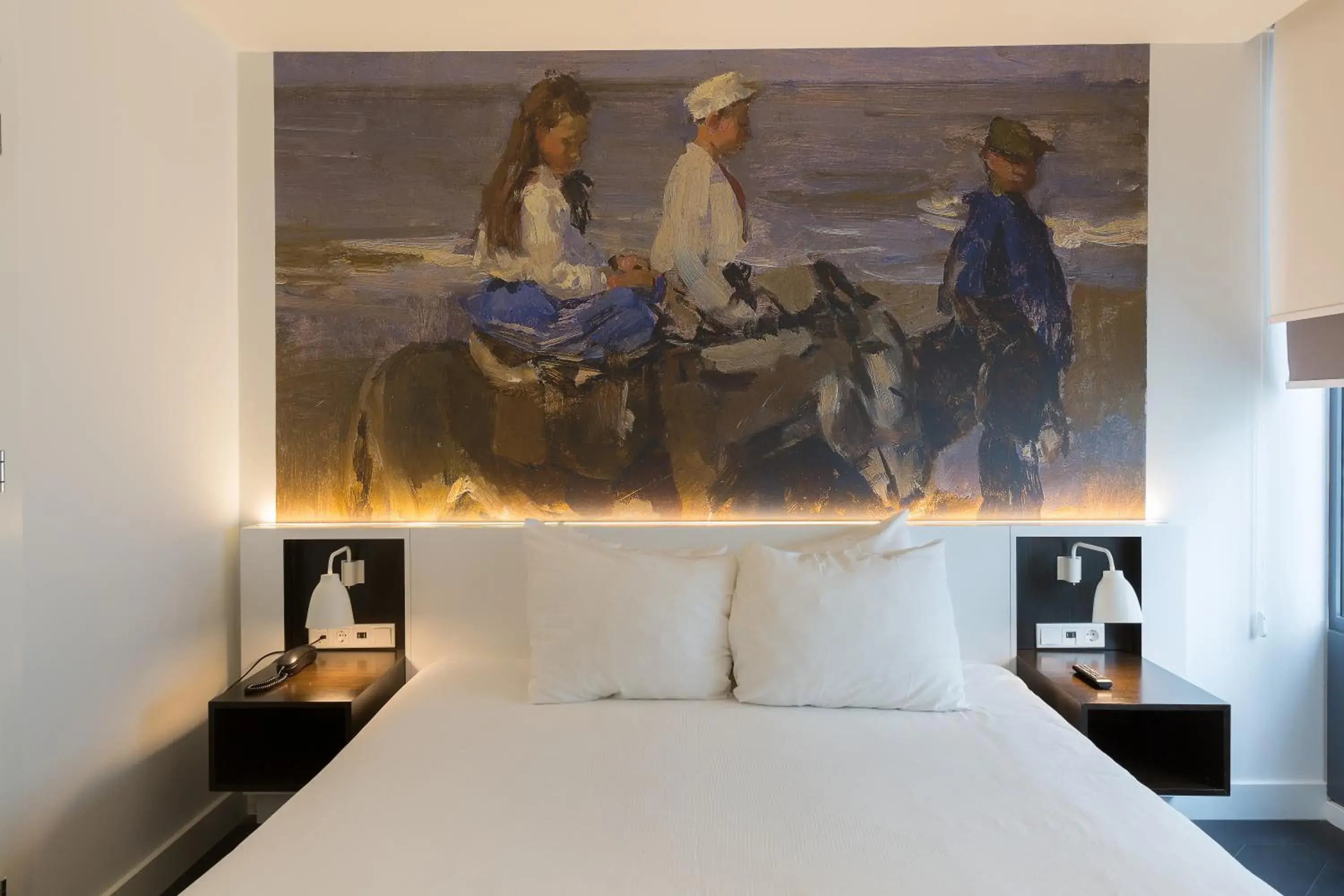 Decorative detail, Bed in B-aparthotel Kennedy Decorative detail, Bed in B-aparthotel Kennedy