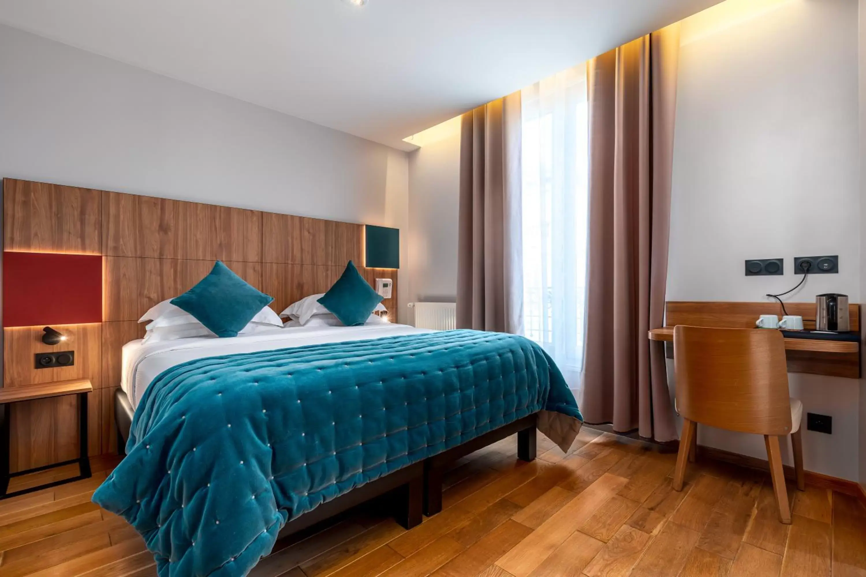 Comfort Double Room in Hôtel de Bellevue Paris Gare du Nord Comfort Double Room in Hôtel de Bellevue Paris Gare du Nord