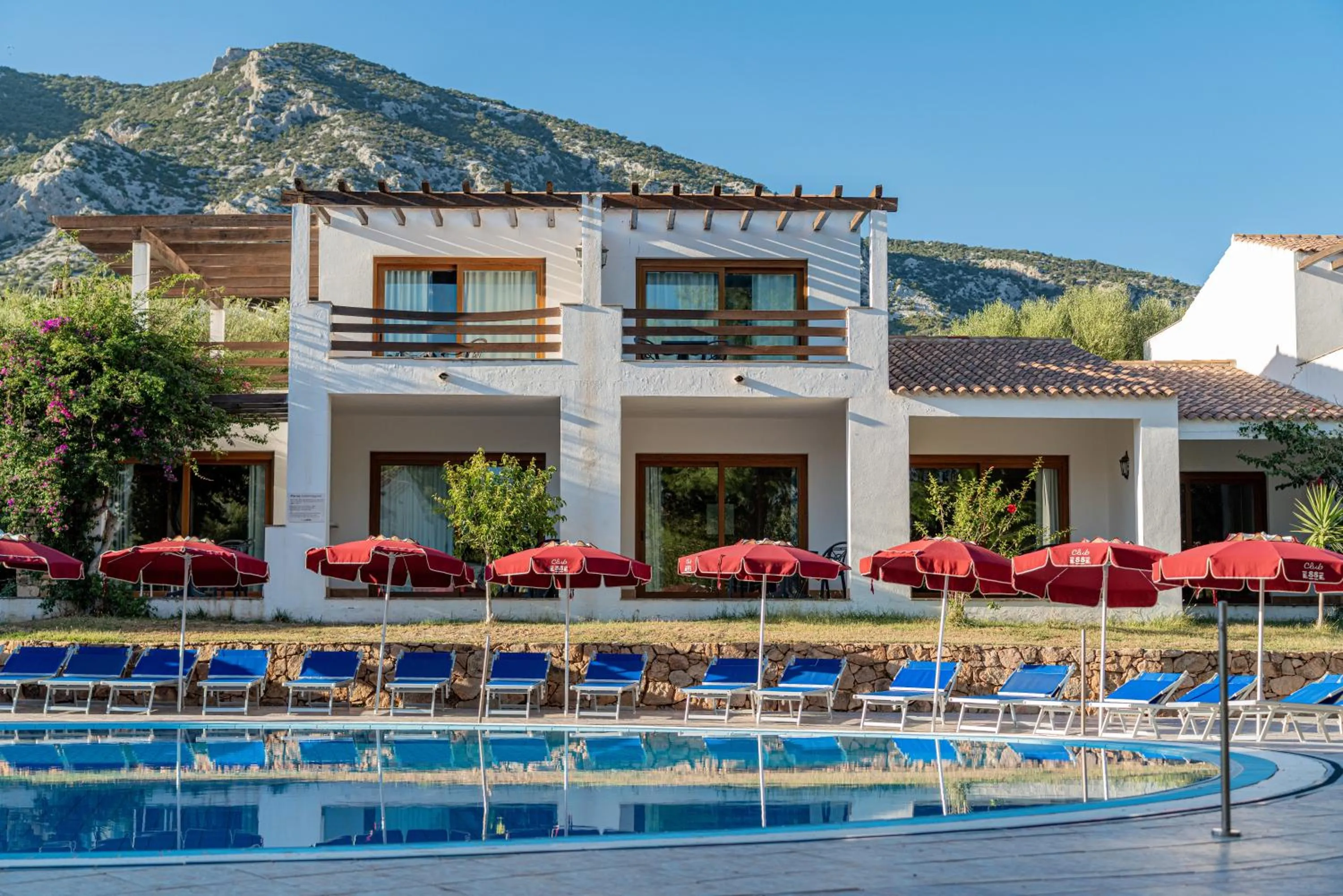 Swimming pool in Club Esse Palmasera