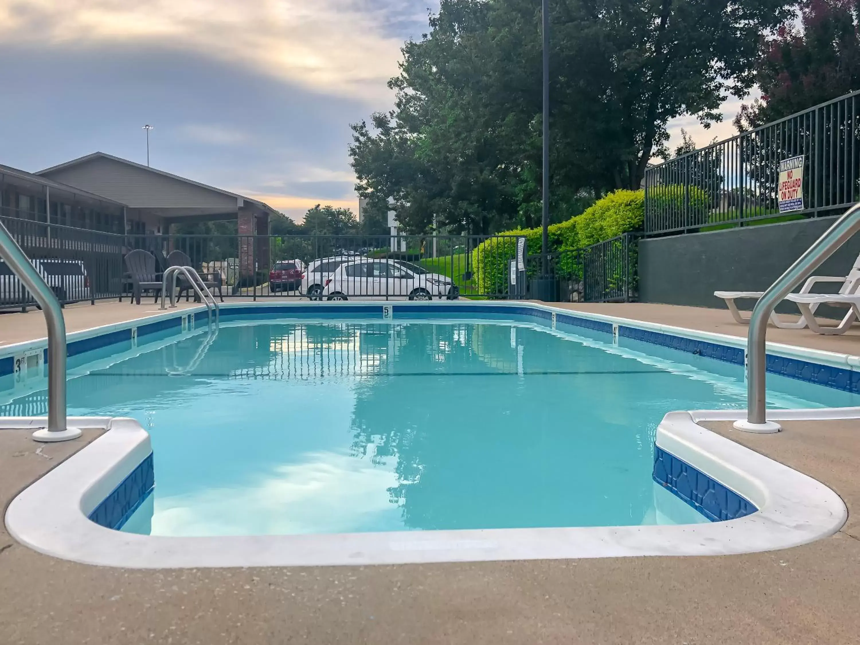 Property building, Swimming Pool in Green Gables Inn