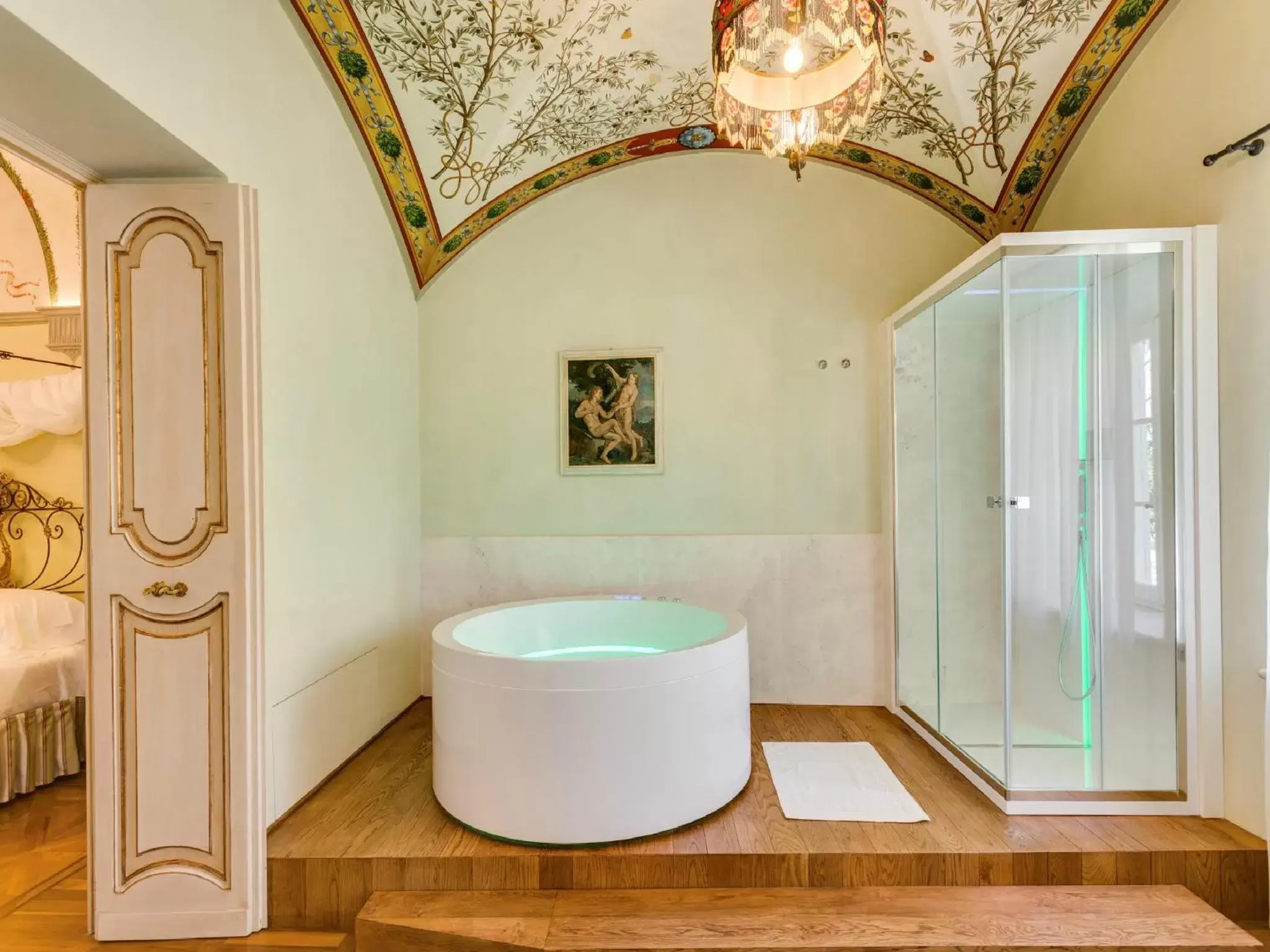 Hot Tub, Bathroom in Relais degli Angeli Residenza d'Epoca