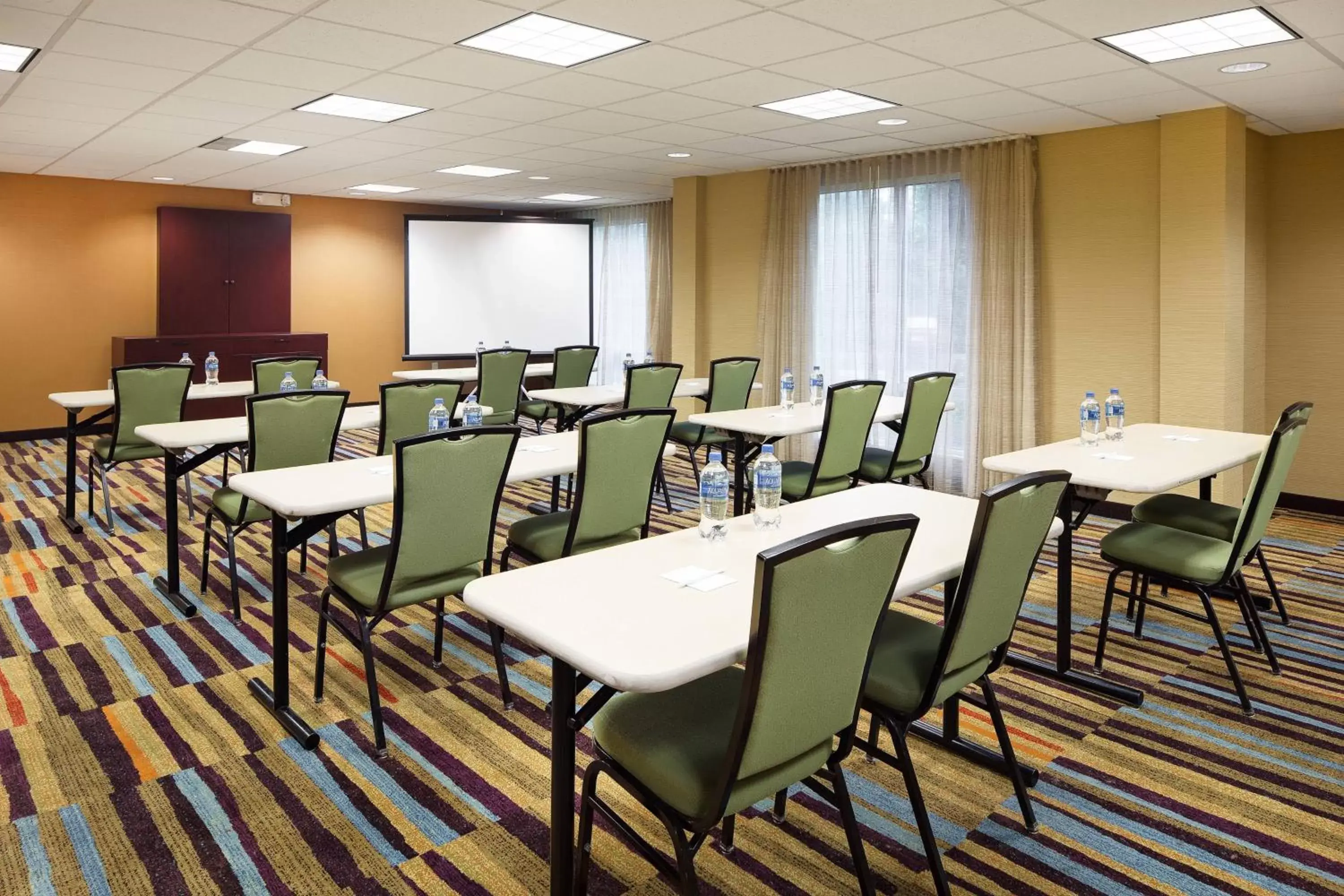 Meeting/conference room in Fairfield Inn and Suites by Marriott Conway