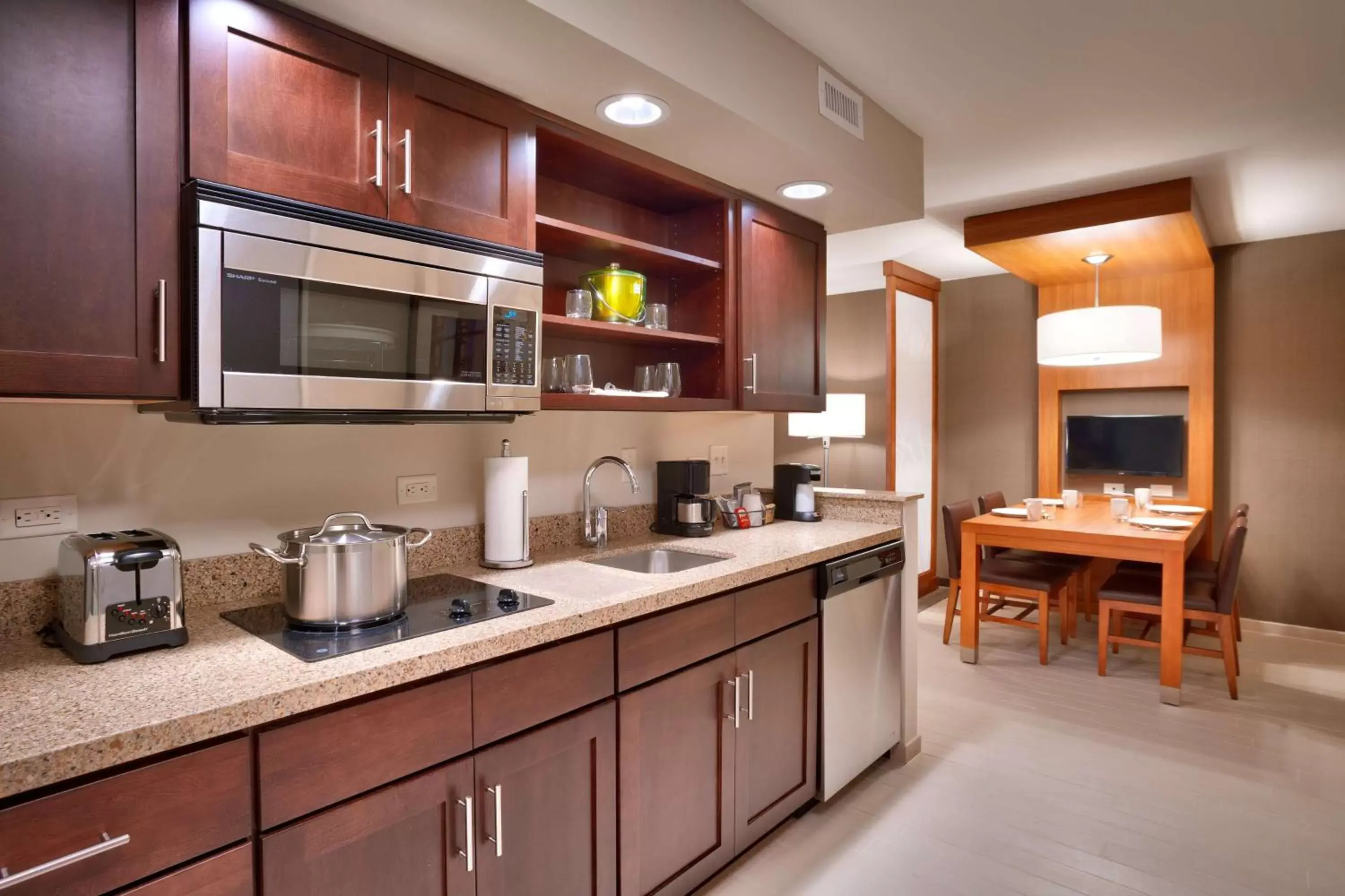 Photo of the whole room, Kitchen/Kitchenette in Hyatt Place Salt Lake City/Lehi