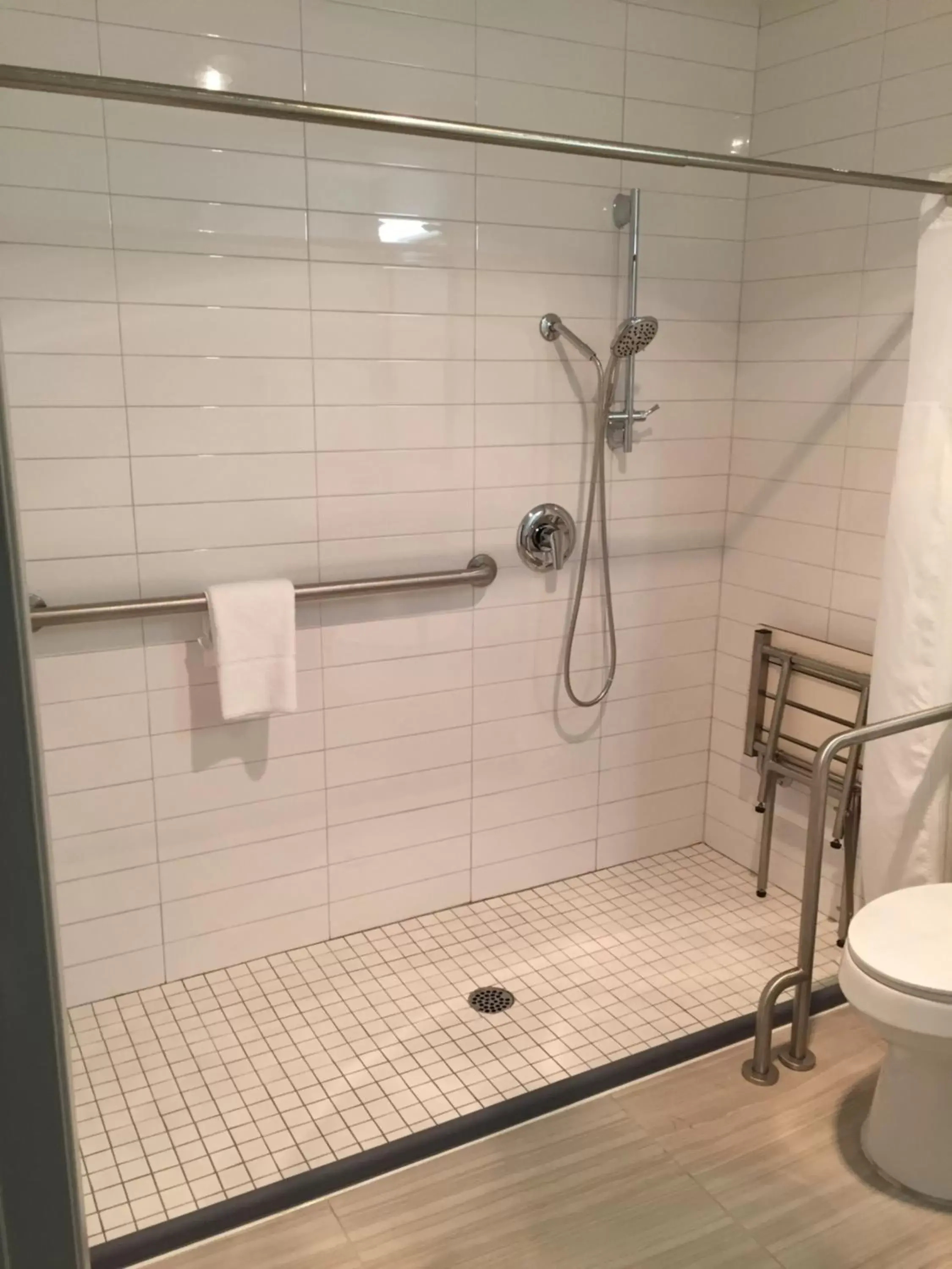 Bathroom in Comfort Inn & Suites Tigard near Washington Square