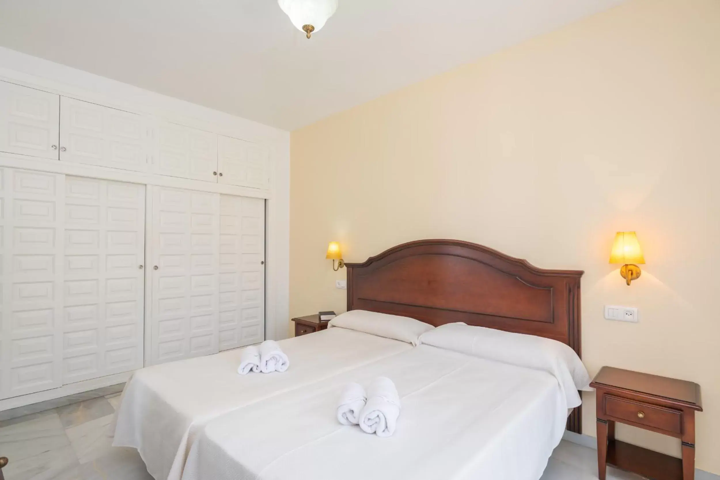 Bedroom, Bed in Apartamentos Playamaro