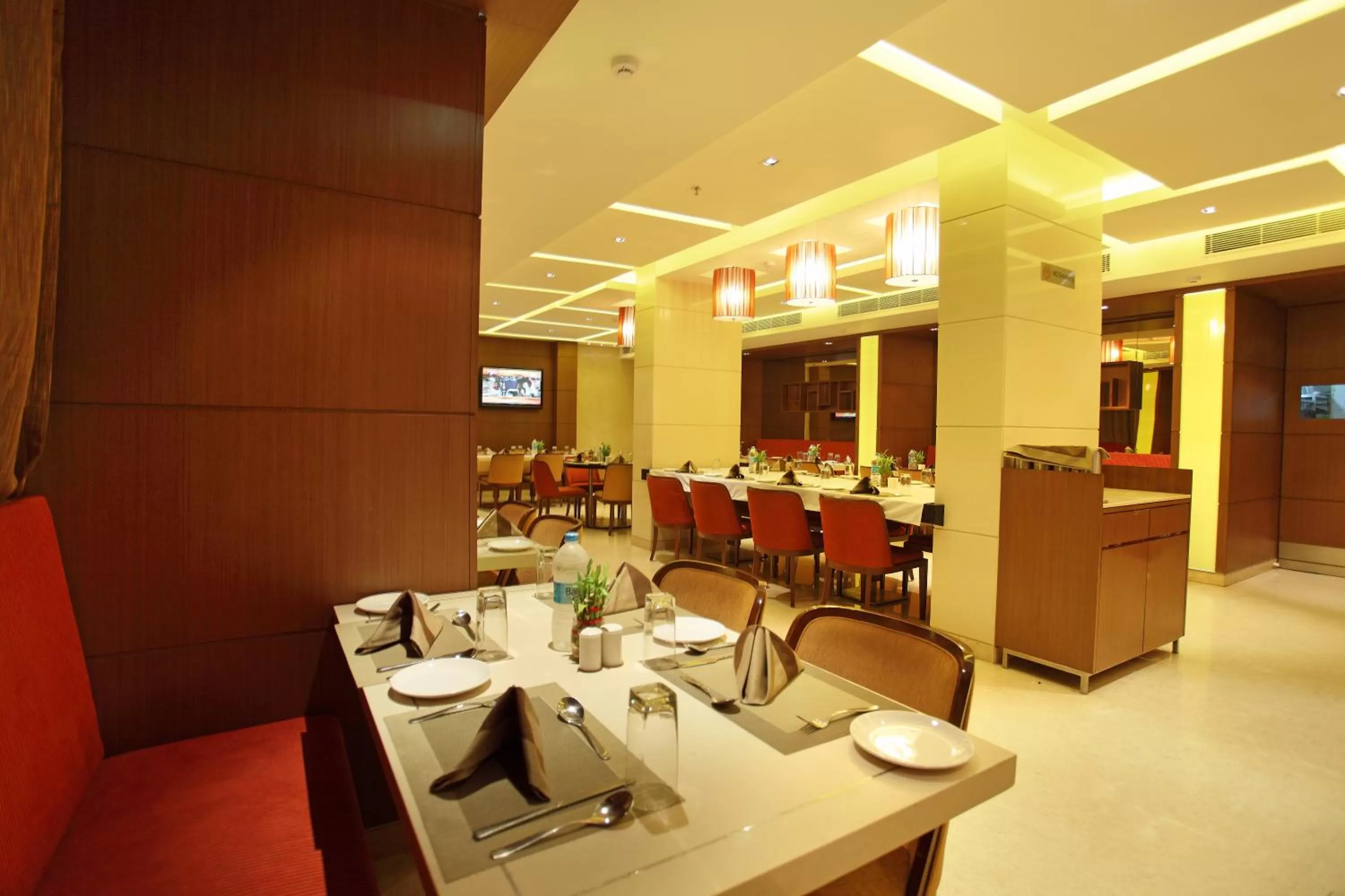 Restaurant/places to eat in Comfort Inn Legacy