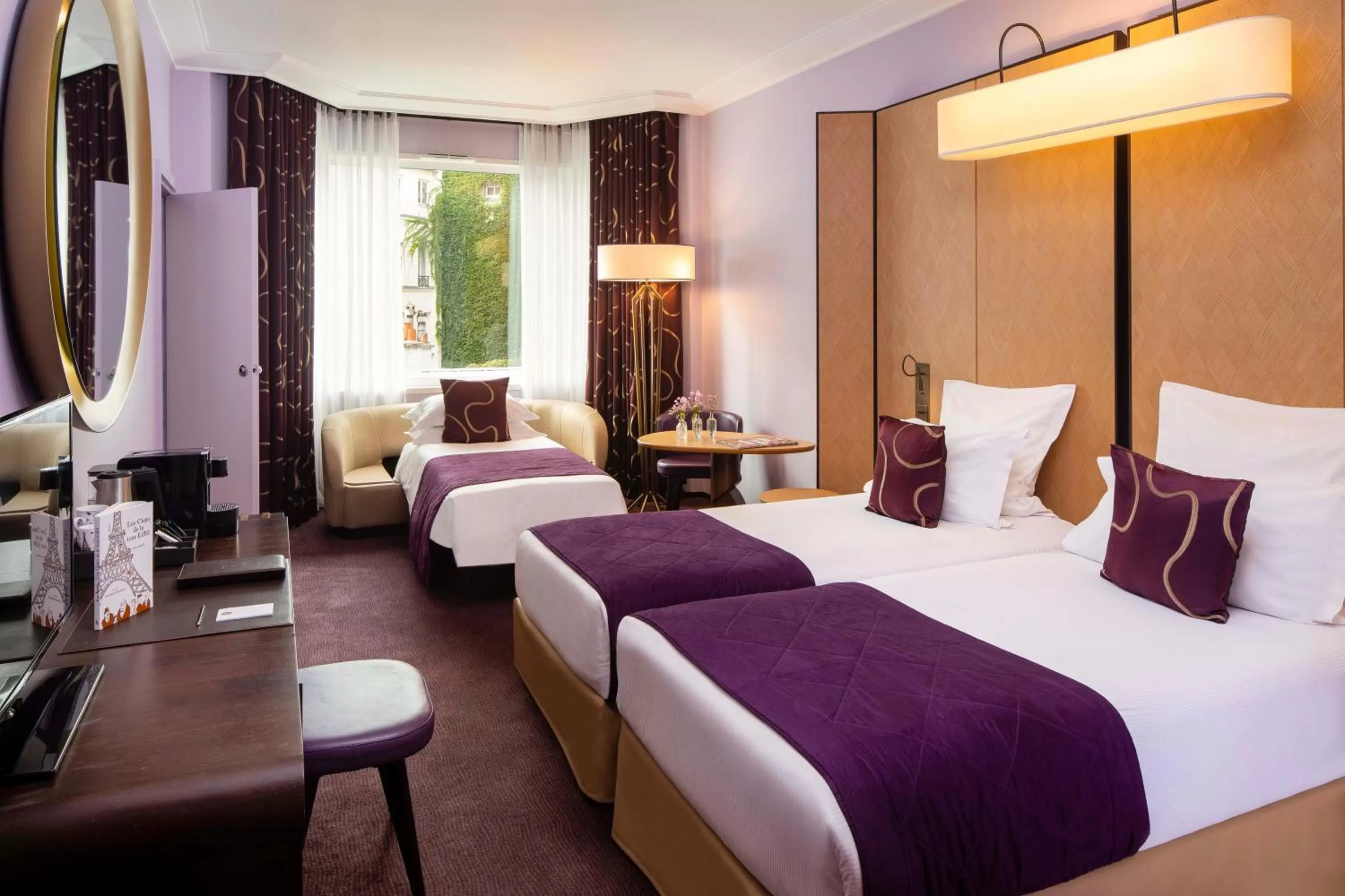 Bed in Hotel Maison FL