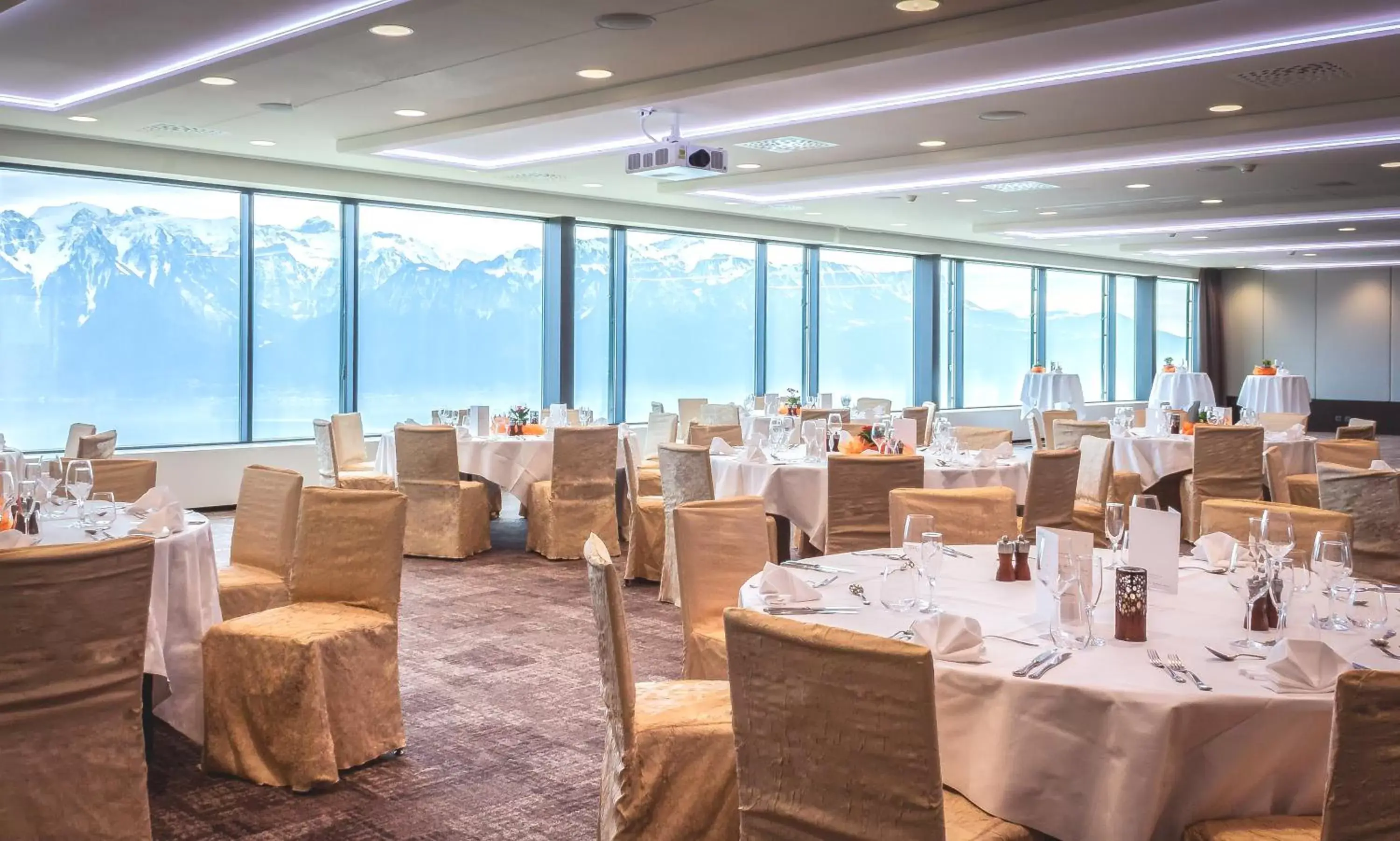 Banquet/Function facilities, Banquet Facilities in Le Mirador Resort & Spa