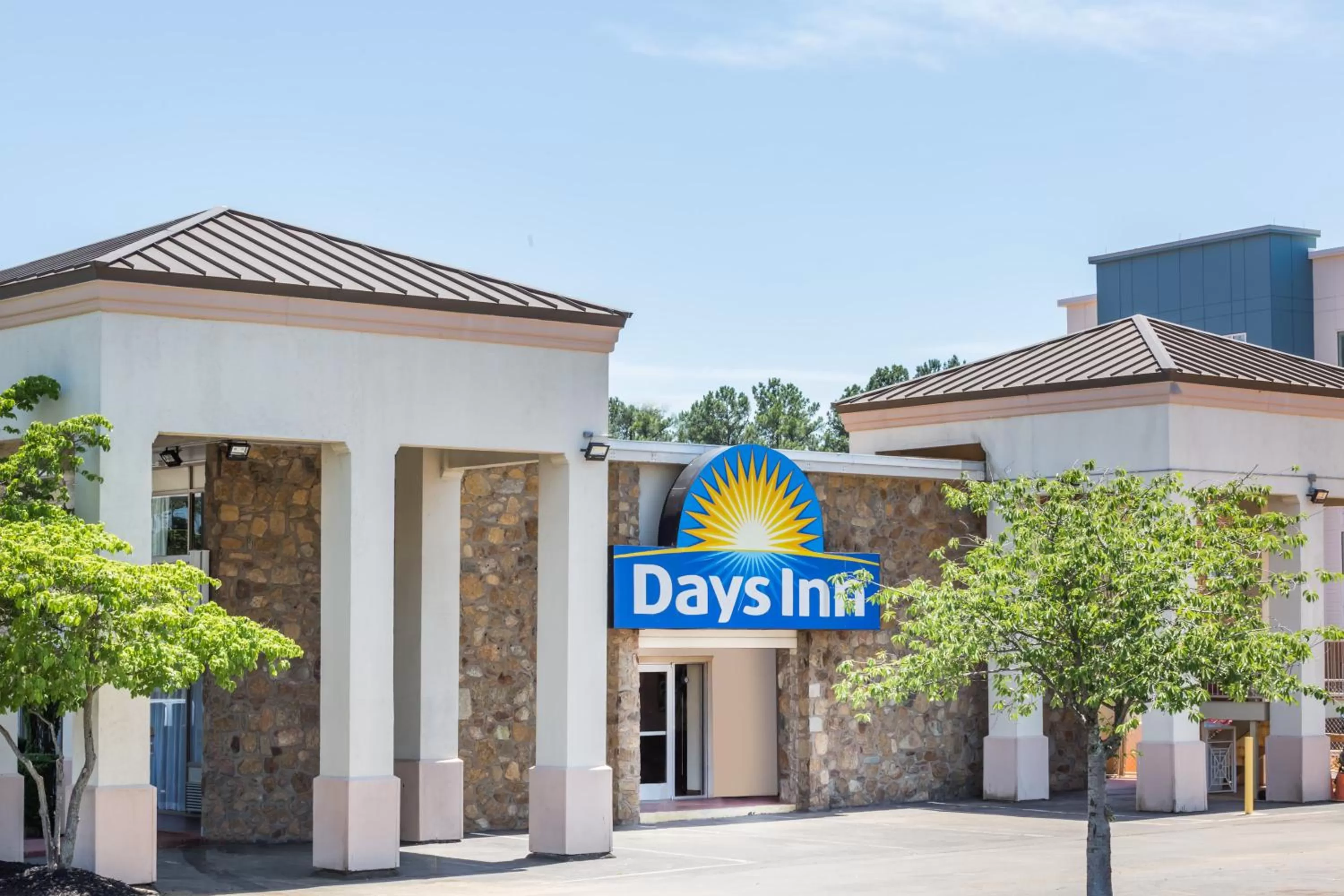 Property building in Days Inn by Wyndham Charlottesville/University Area