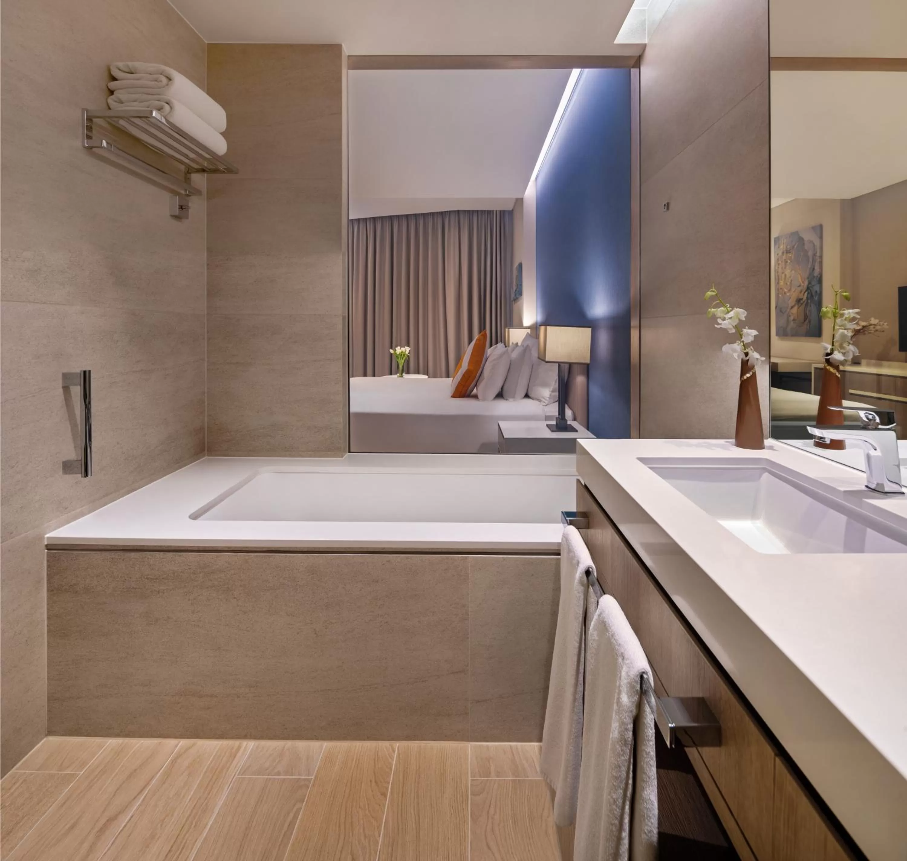 Resort Course View - King Bed in JA Lake View Hotel, Dubai