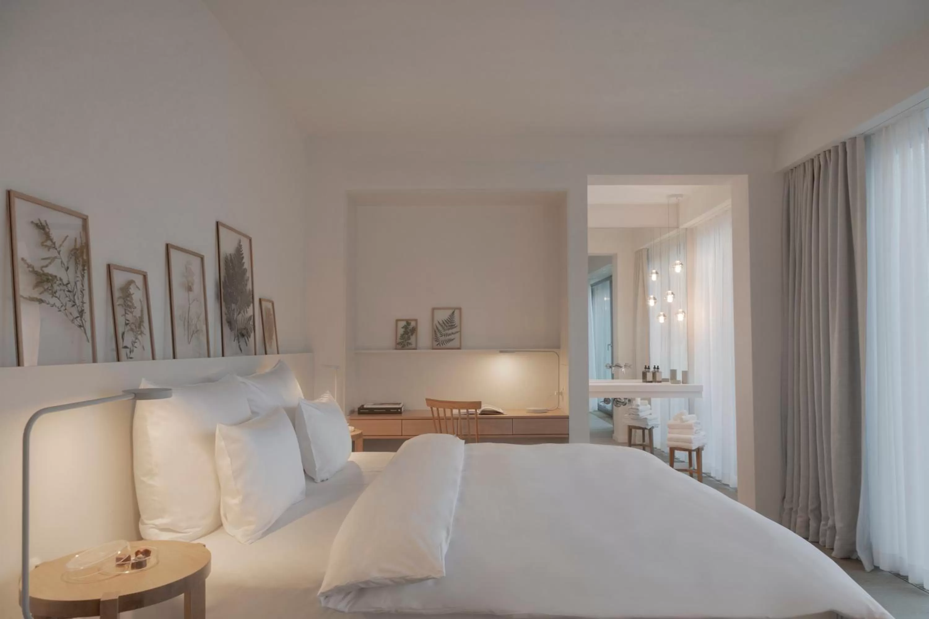 Photo of the whole room, Bed in Wilmina Hotel