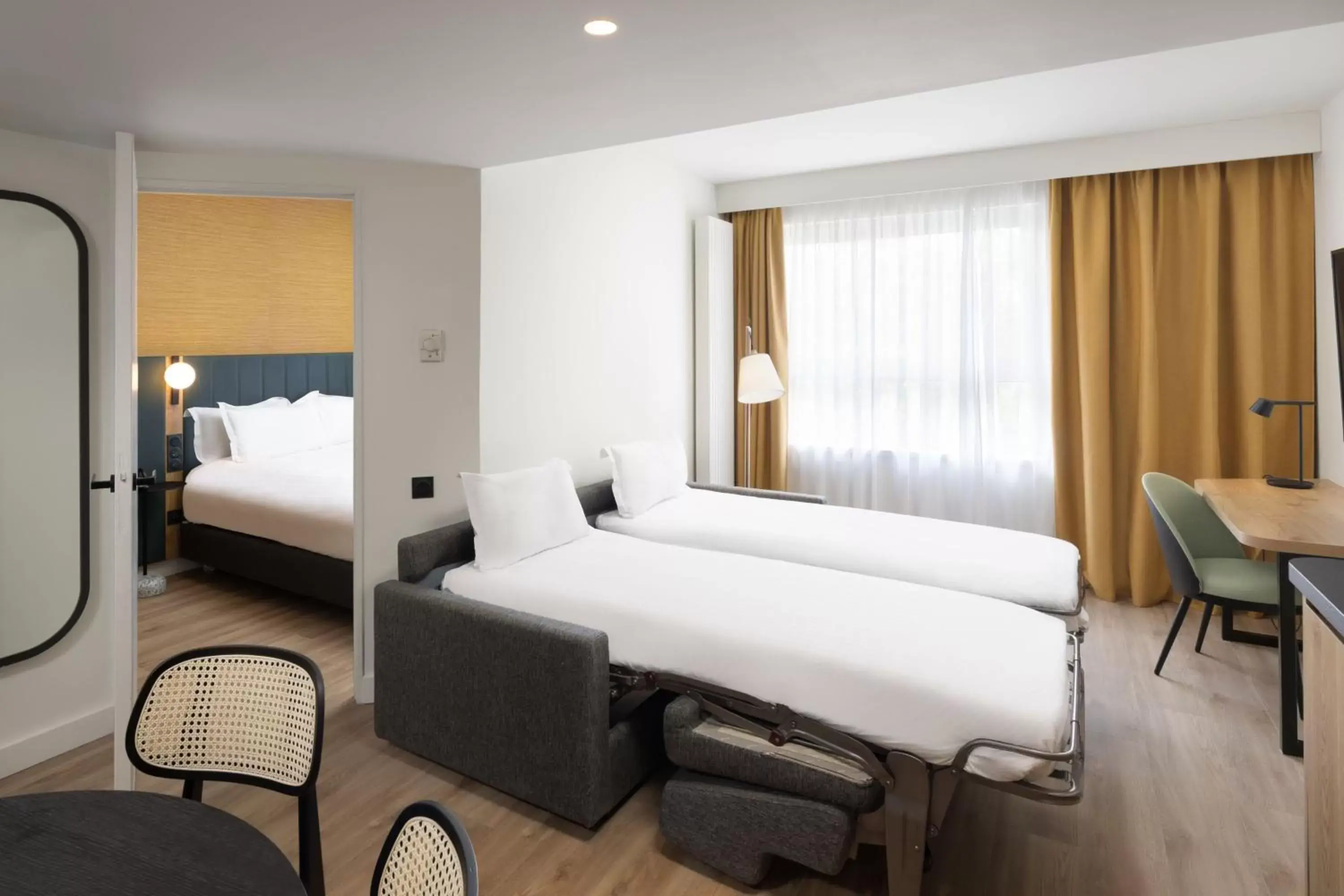 Bedroom, Bed in Residence Inn by Marriott Paris Didot Montparnasse