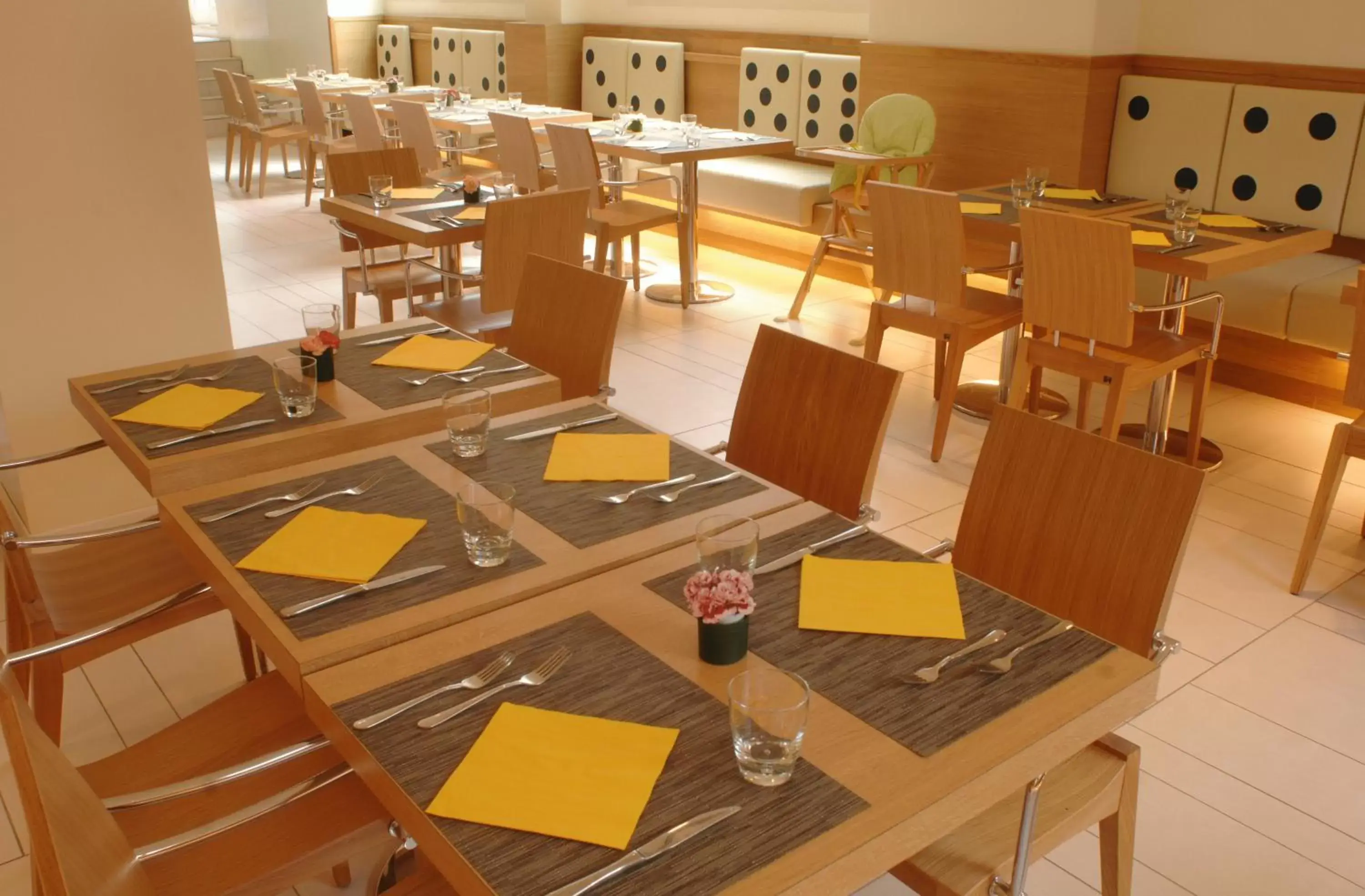 Restaurant/Places to Eat in Best Western Hotel Globus