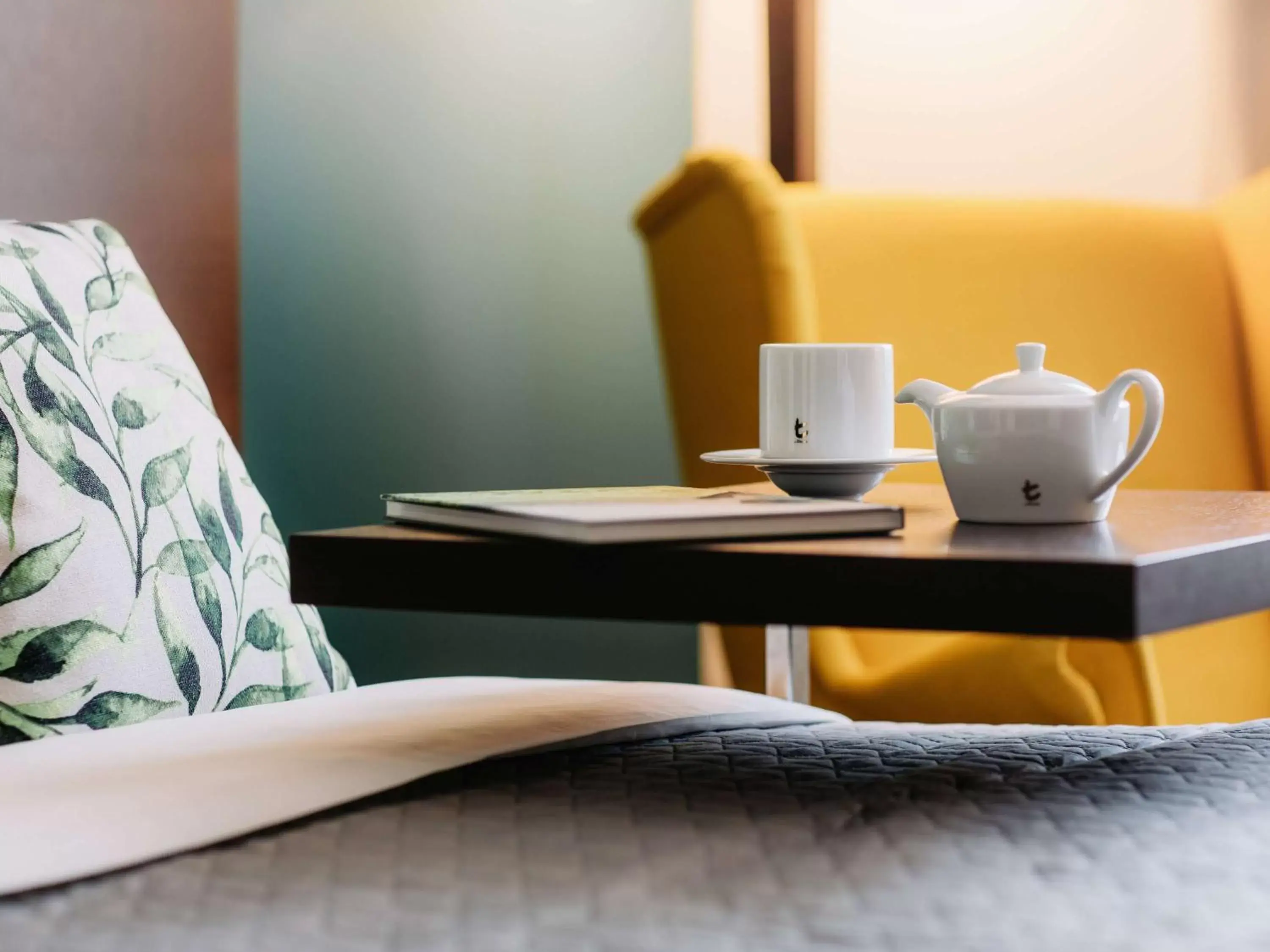 Coffee/tea facilities in Mercure Warszawa Airport