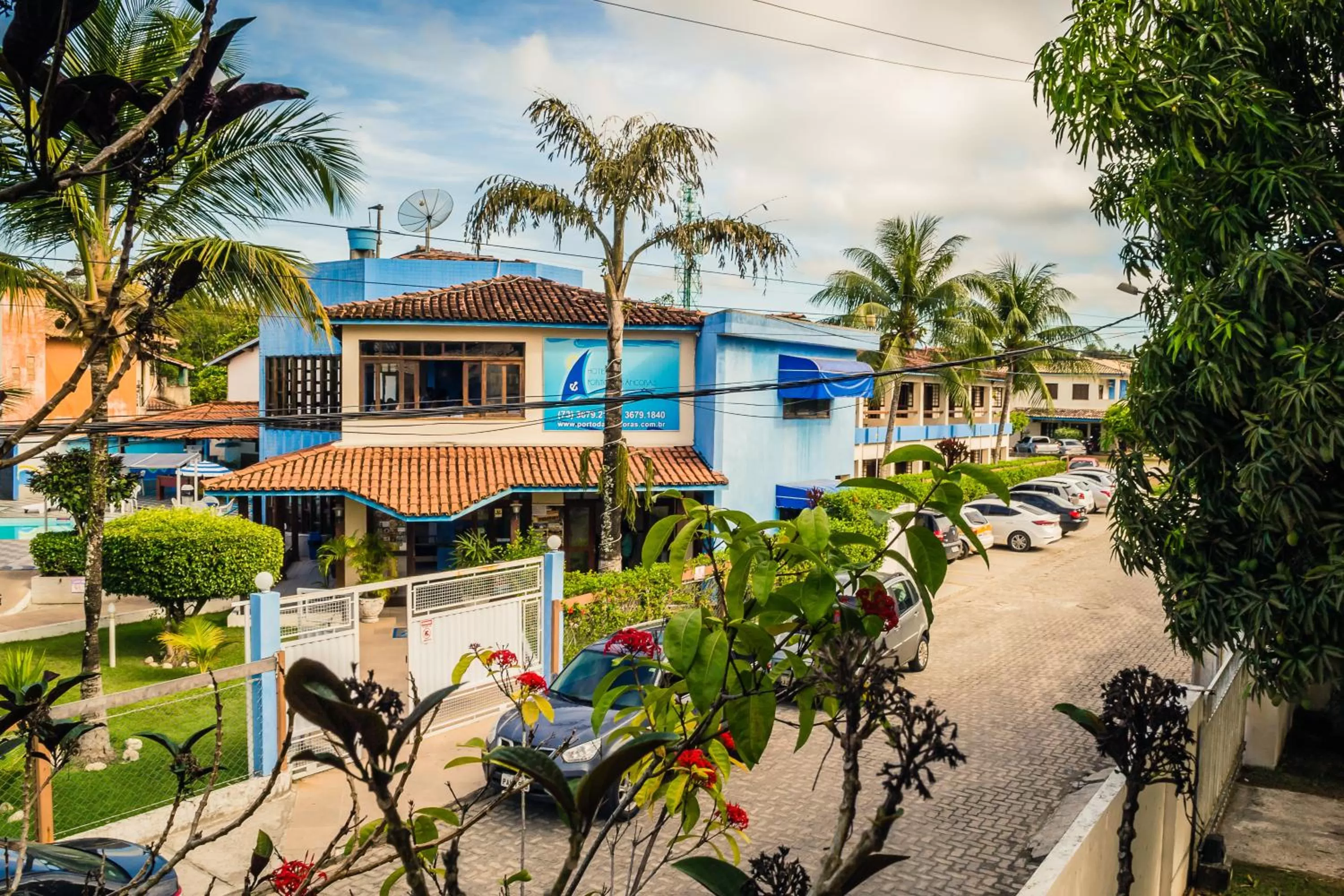 Facade/entrance in Hotel Porto das Ancoras