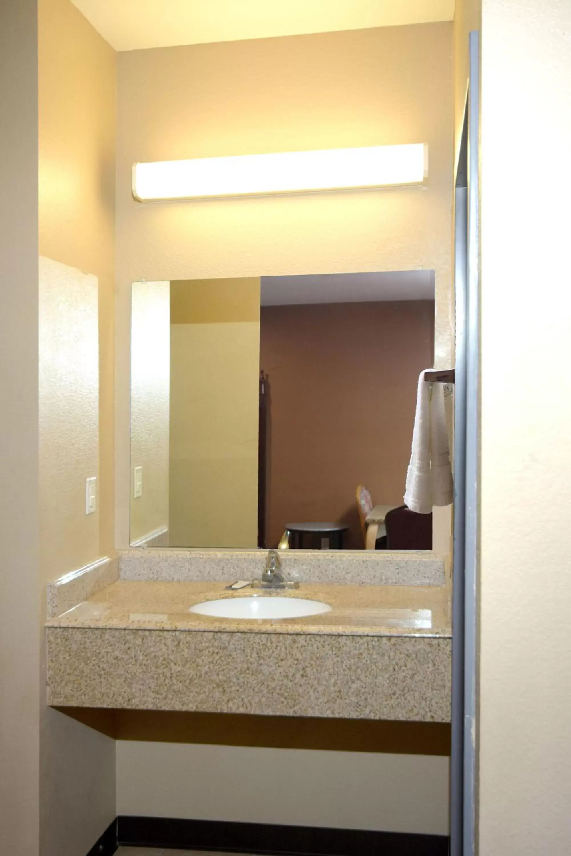 Area and facilities, Bathroom in The Shades Motel