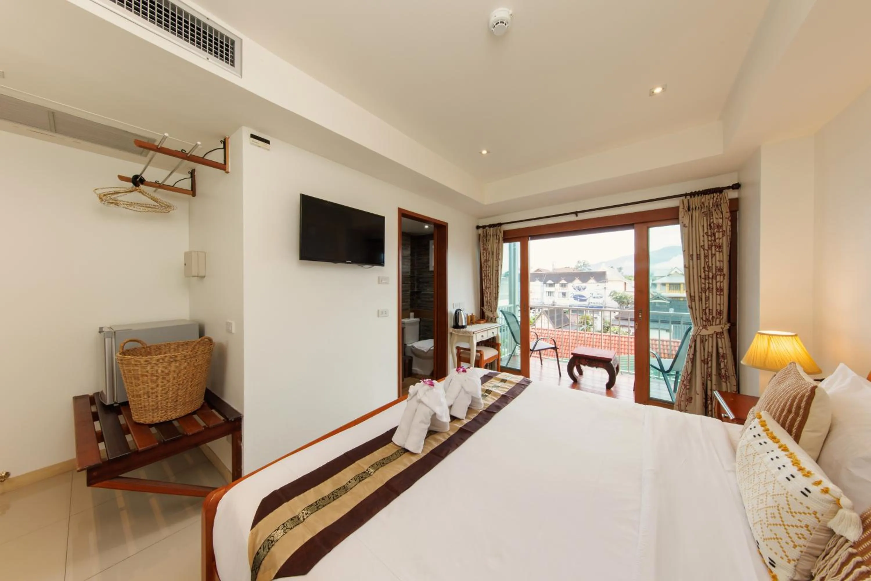 Bed in Rendezvous Classic House