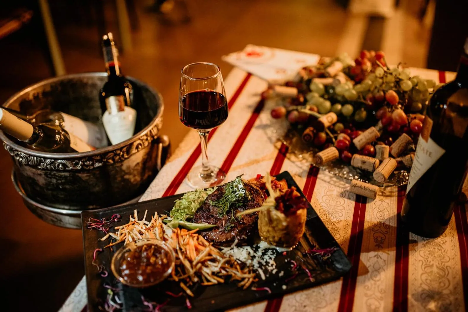 Food and drinks in Hotel Coandi