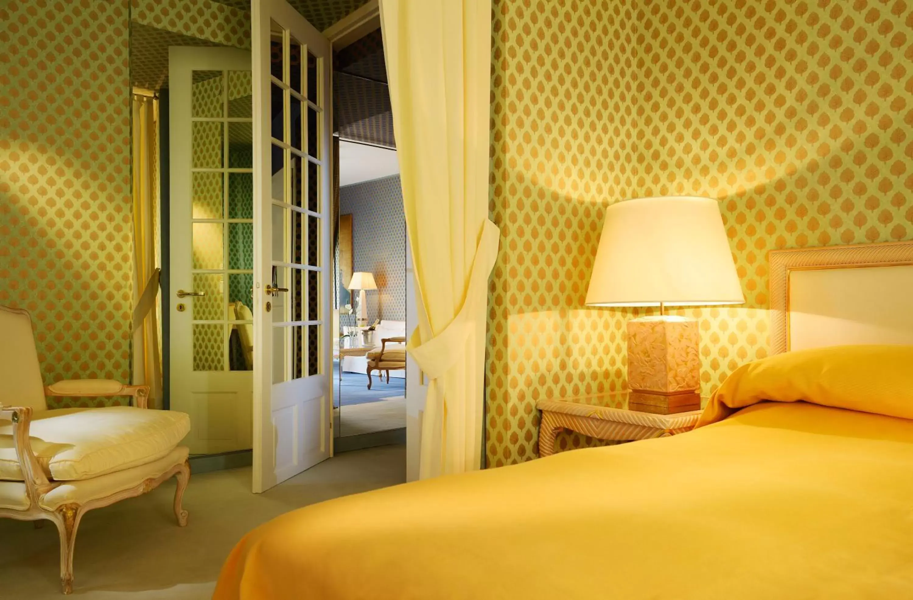 Photo of the whole room, Bed in Grand Hotel Villa Castagnola