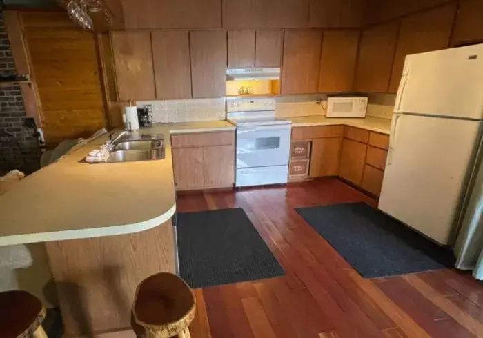 Kitchen/Kitchenette in Olde Mill Inn of Clarkston