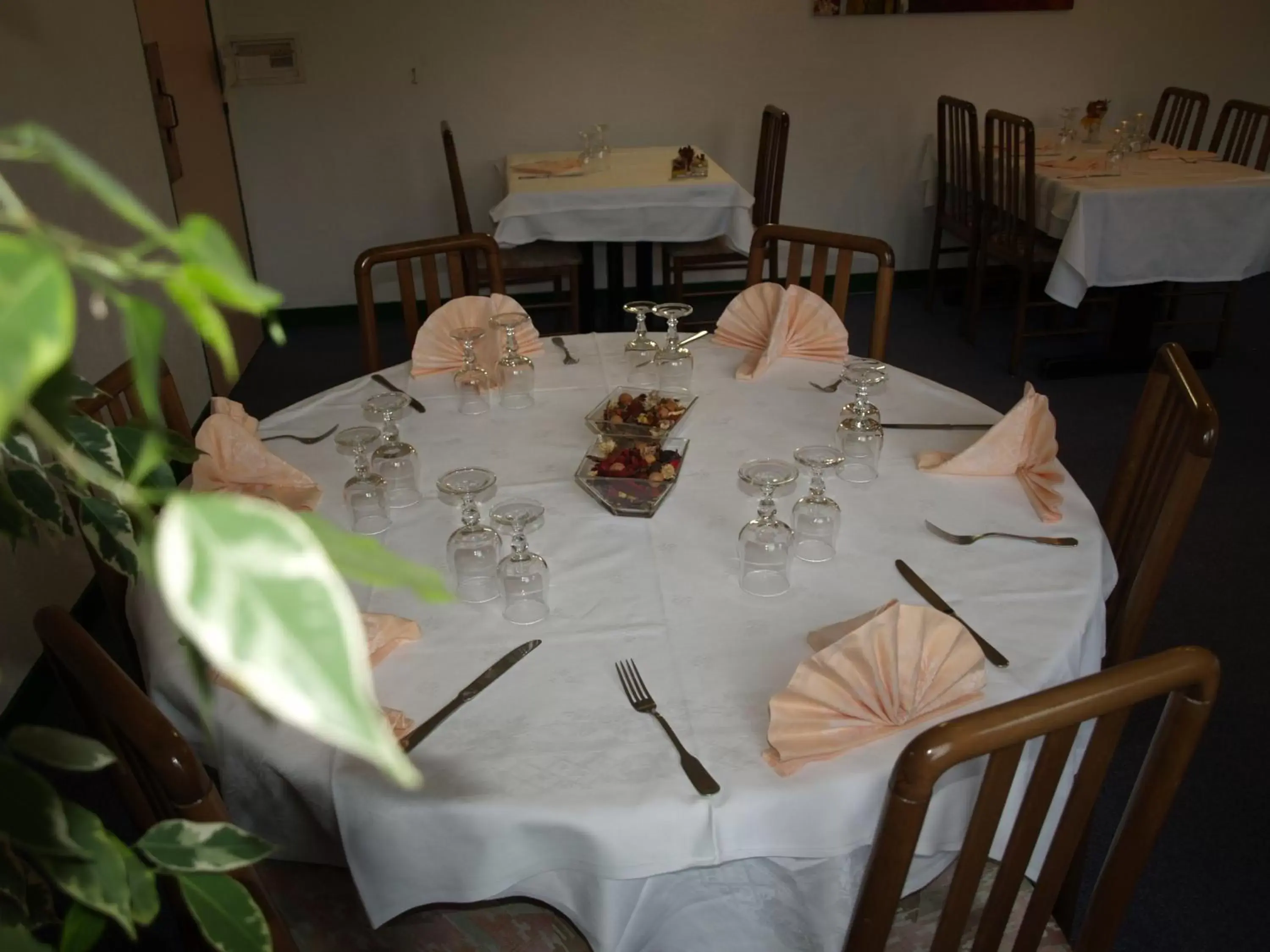 Restaurant/Places to Eat in HOTEL De La Tour Saint Etienne SUD