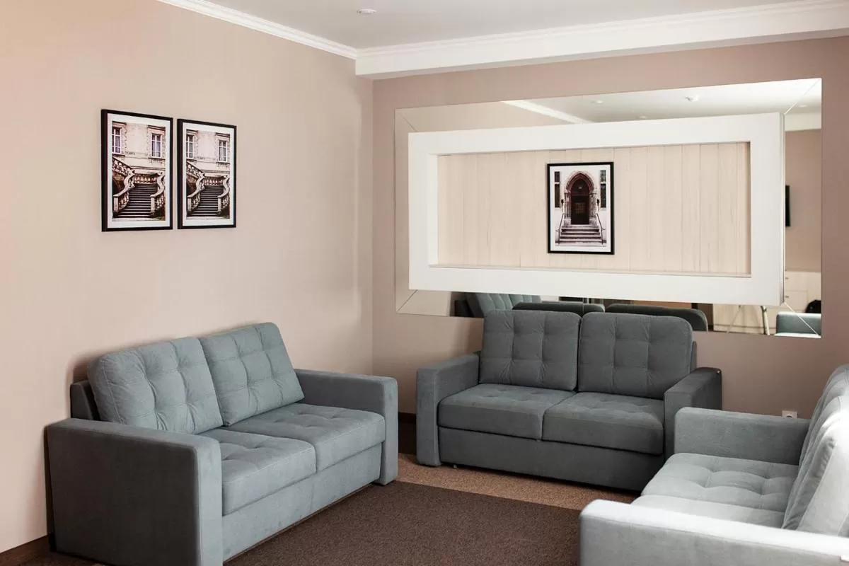 Seating area in Meridian