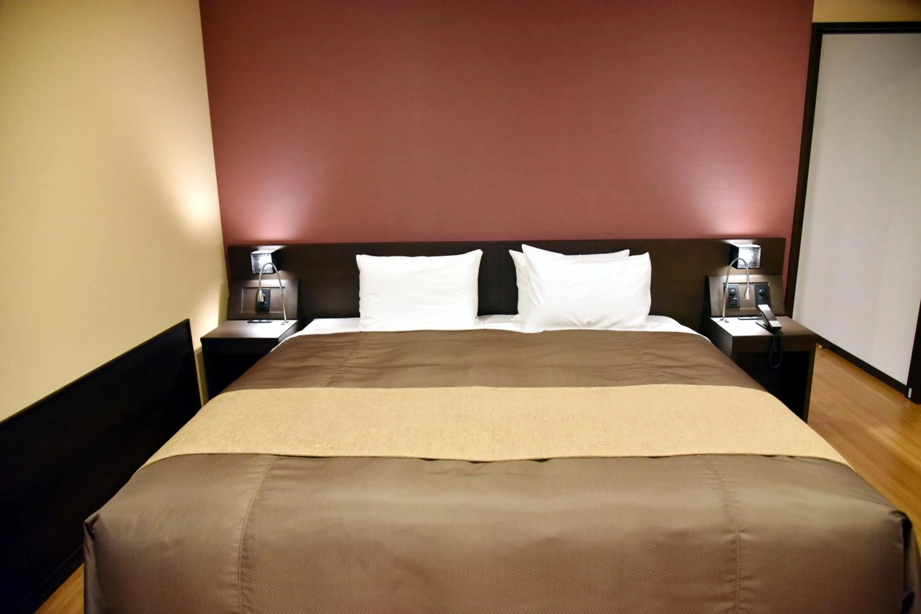 Photo of the whole room, Bed in Arima Onsen Taketoritei Maruyama