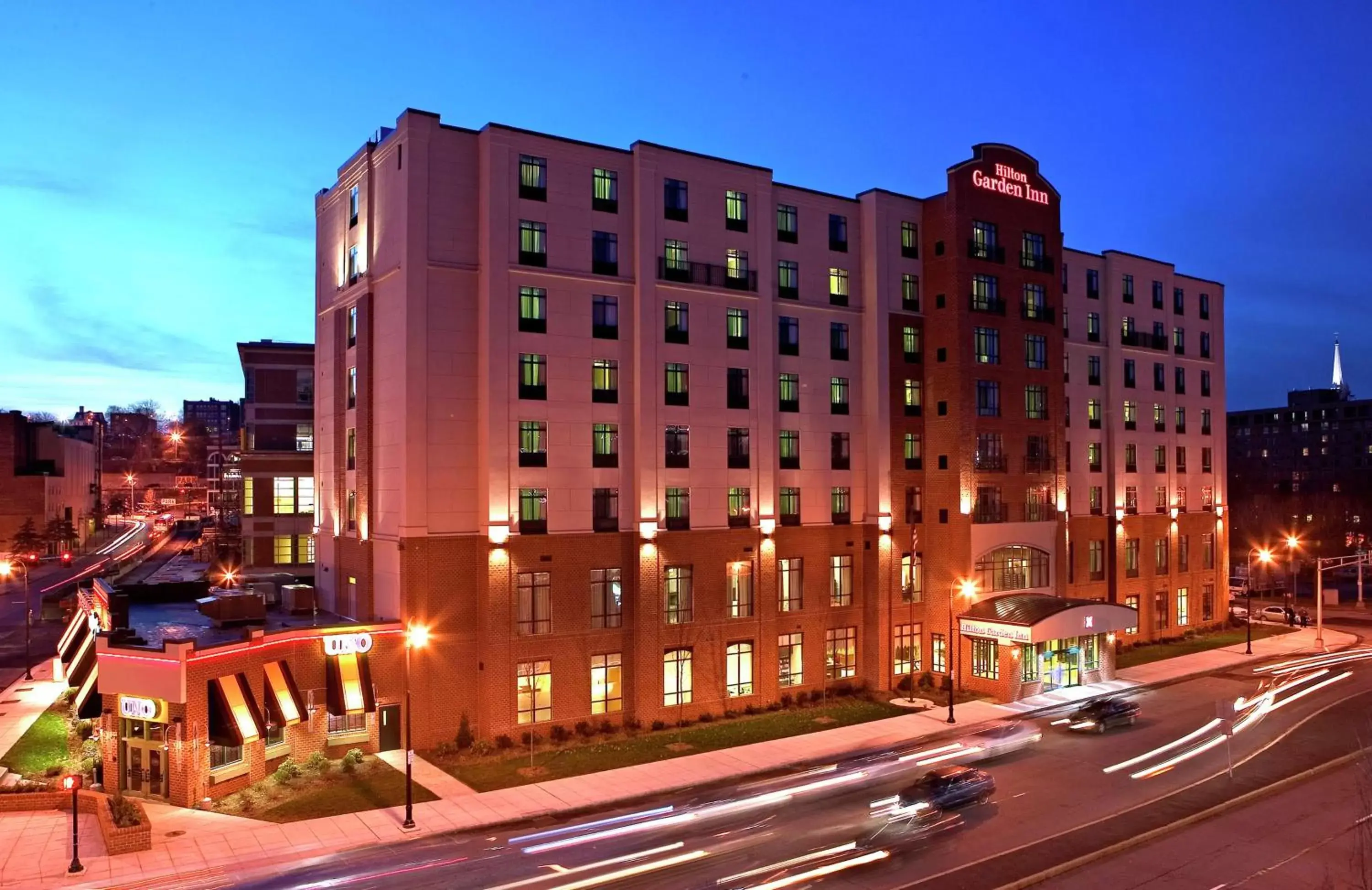 Property building in Hilton Garden Inn Worcester Property building in Hilton Garden Inn Worcester