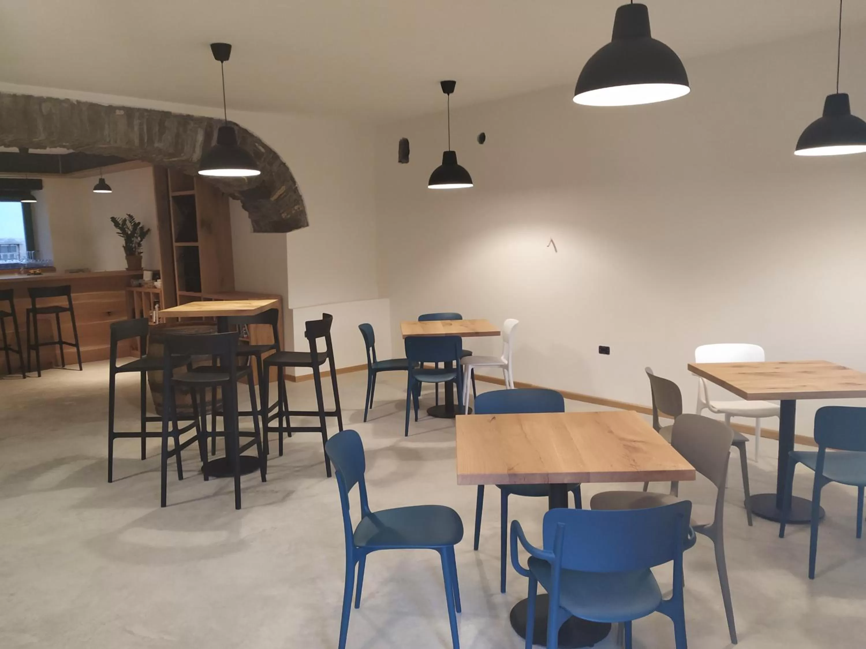 Lounge or bar in B & W KRIŽ