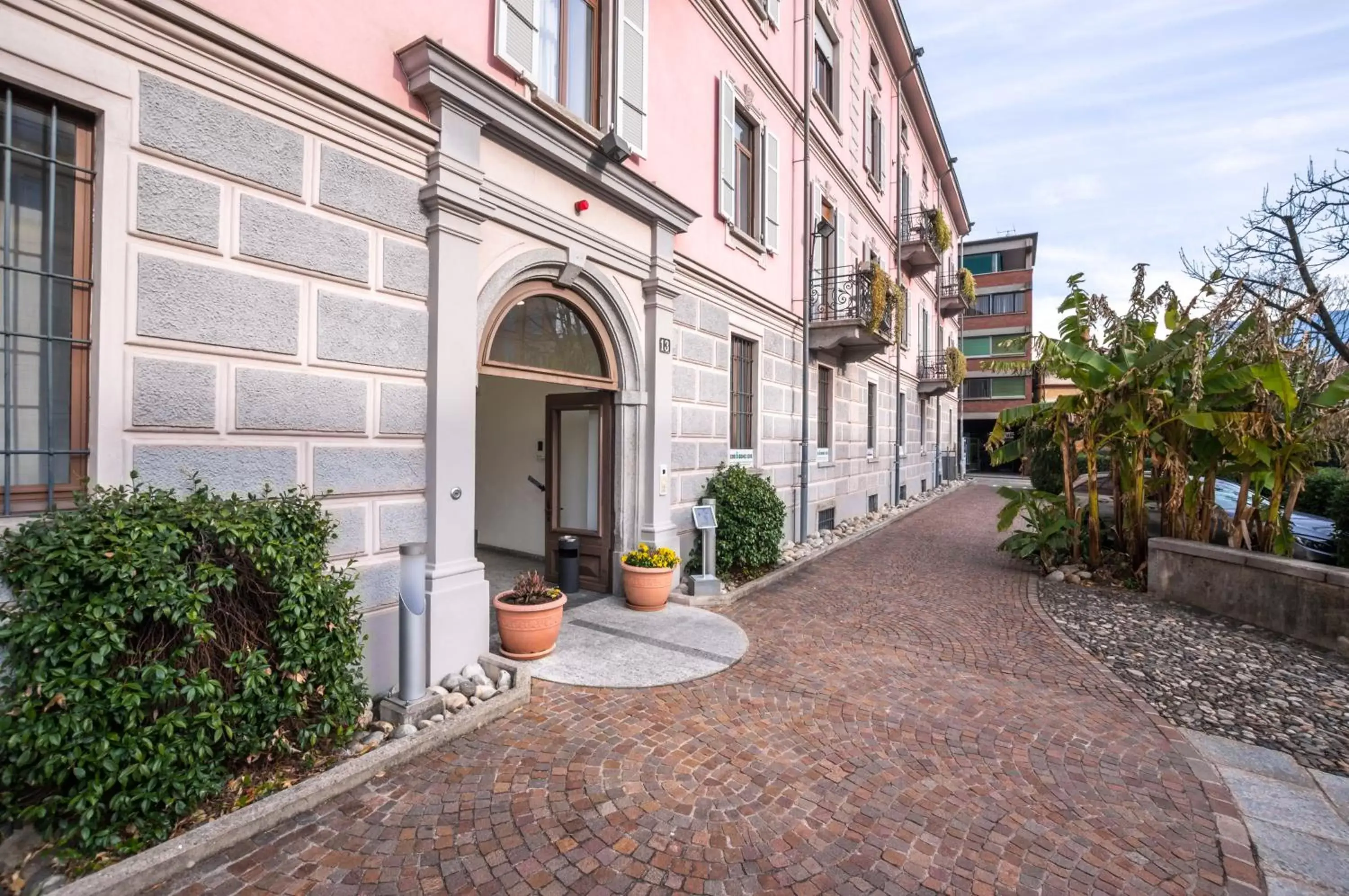 Facade/entrance, Property Building in Hotel Zurigo Downtown