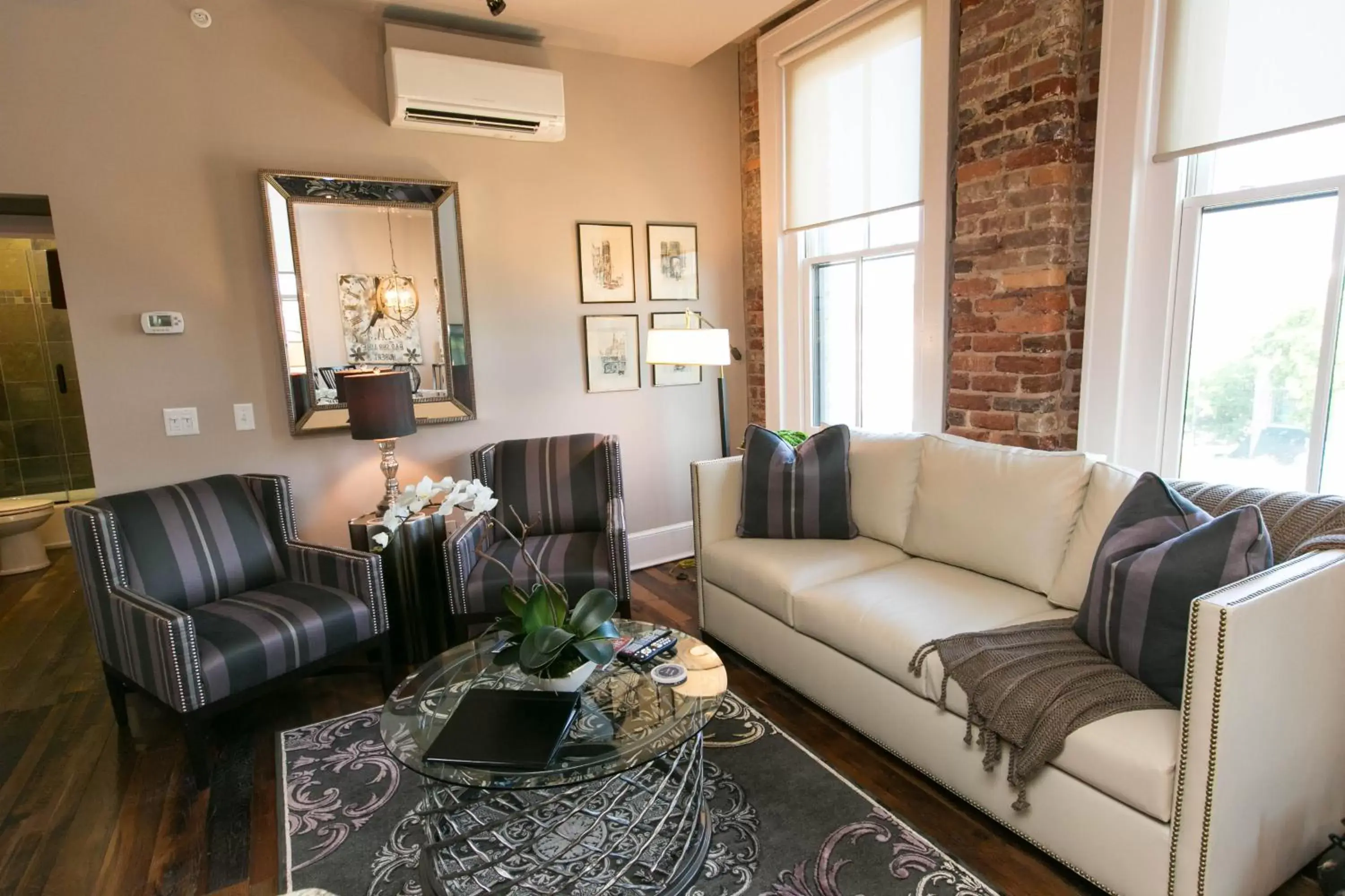 Living room, Seating Area in The Windsor - Asheville