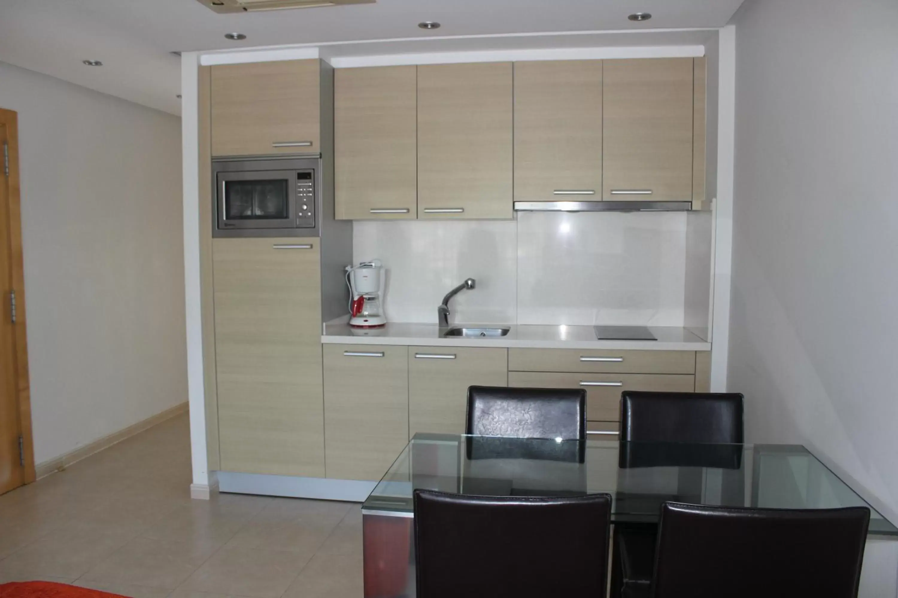 Kitchen/Kitchenette in Apartamentos Flamingo Hills