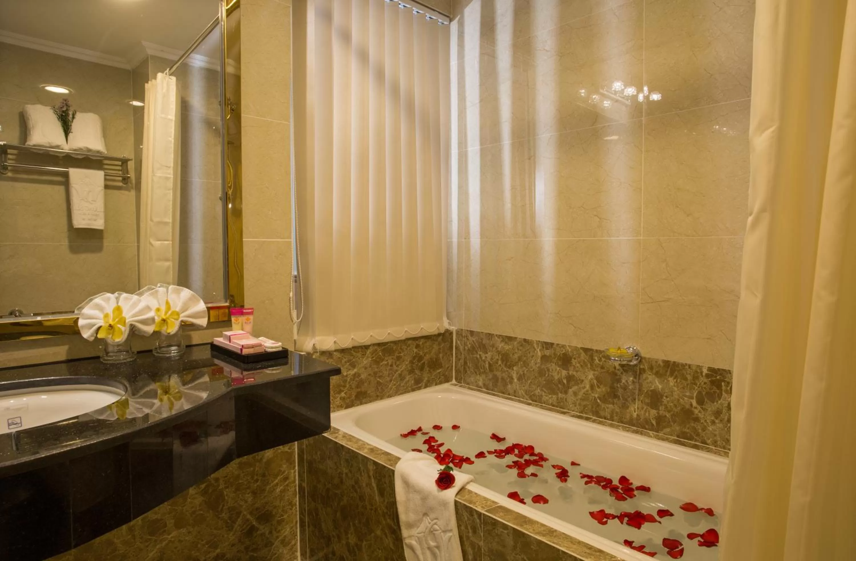 Bathroom in Huong Sen Hotel