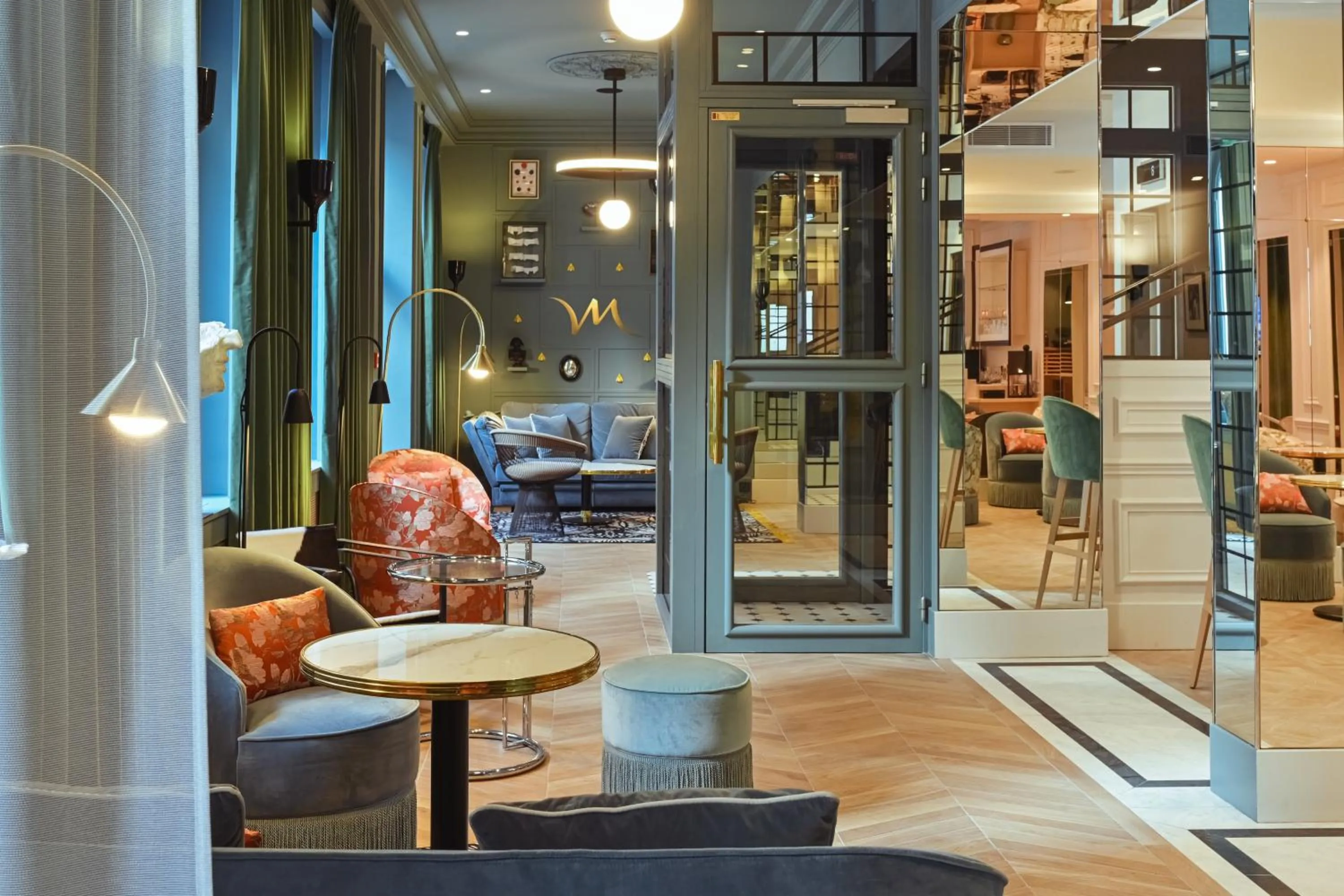 Lobby or reception in Mercure Paris Gare De Lyon Opera Bastille