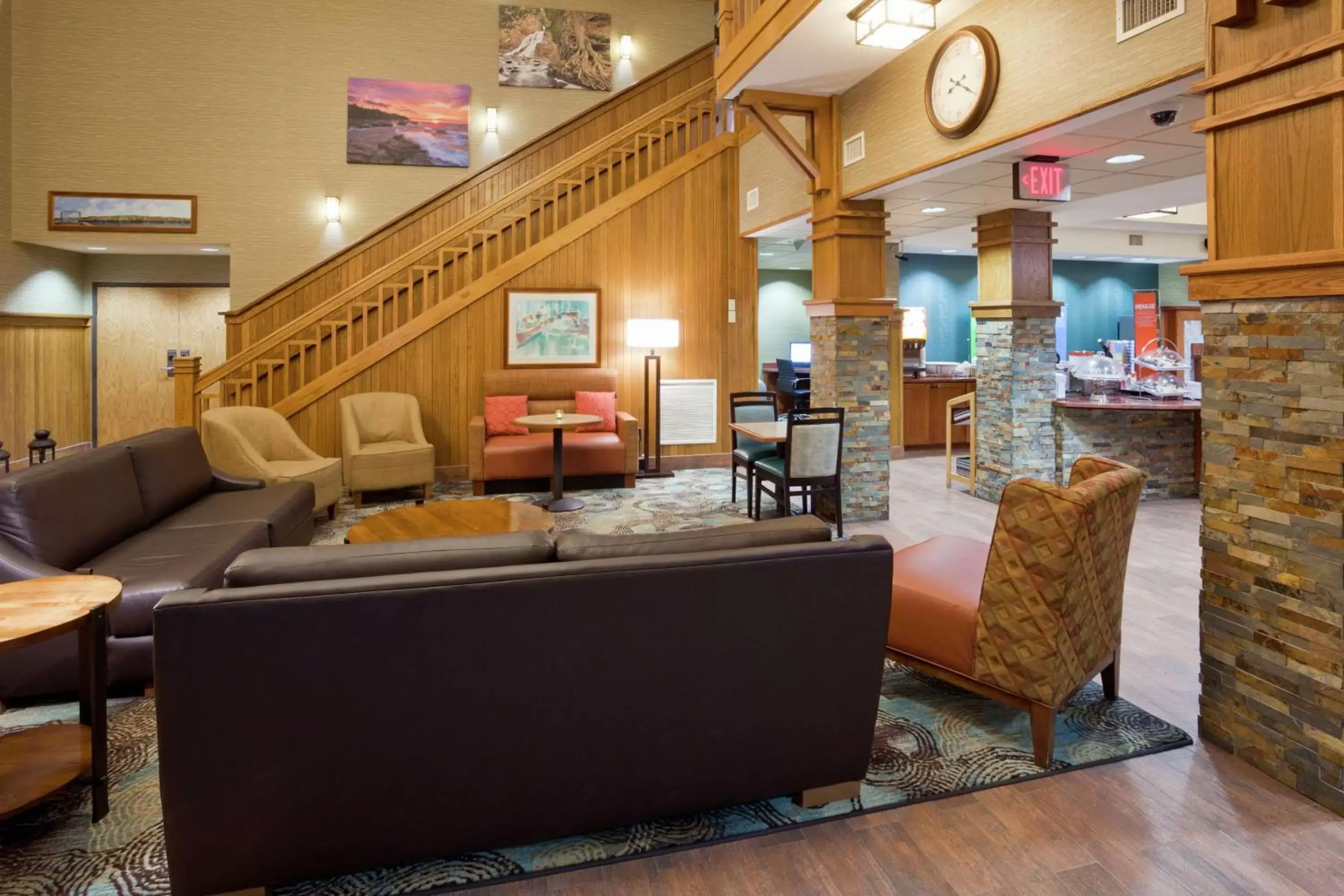 Lobby or reception, Seating Area in Hampton Inn Duluth-Canal Park