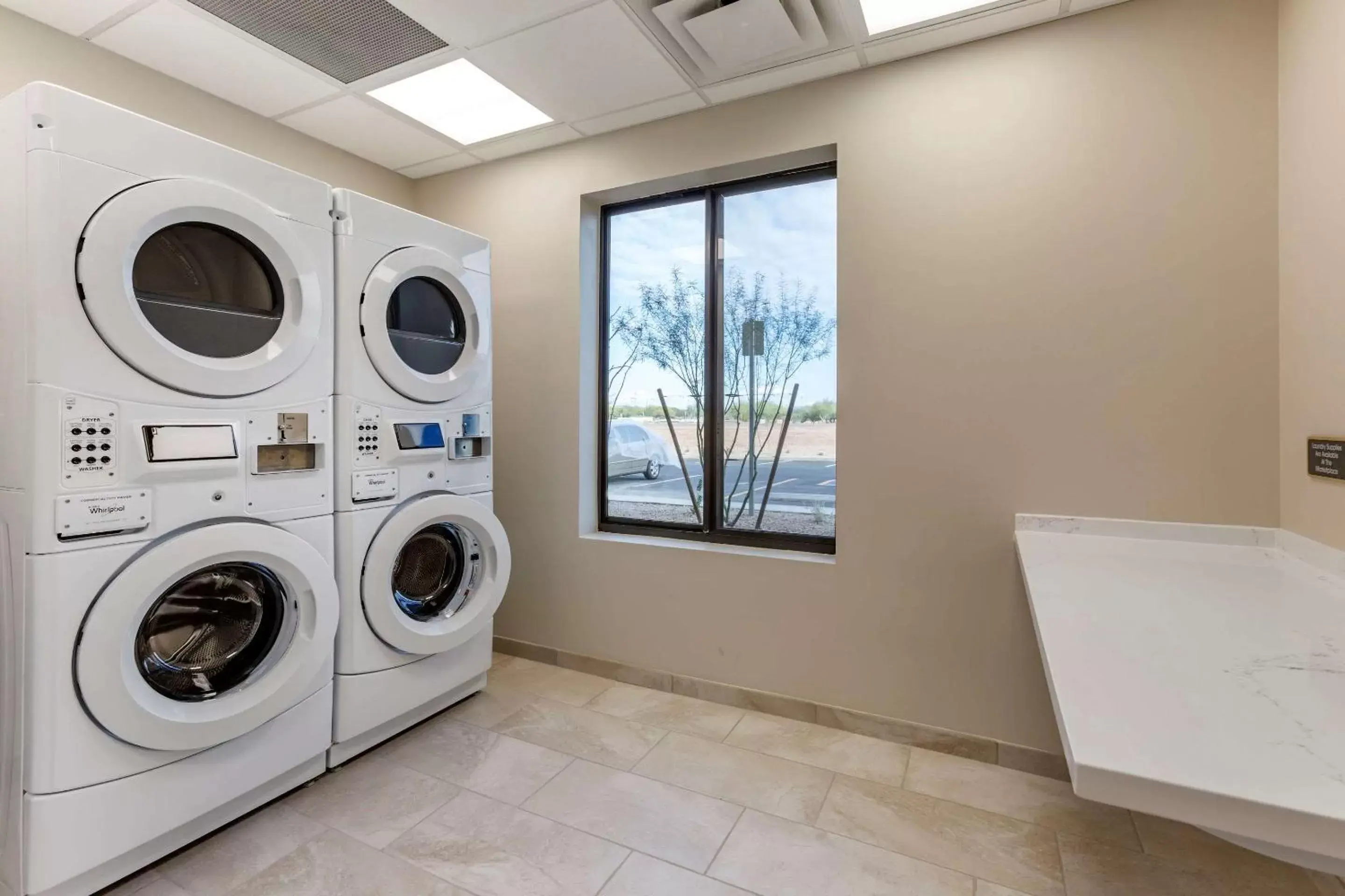 laundry in Comfort Suites Scottsdale Talking Stick Entertainment District