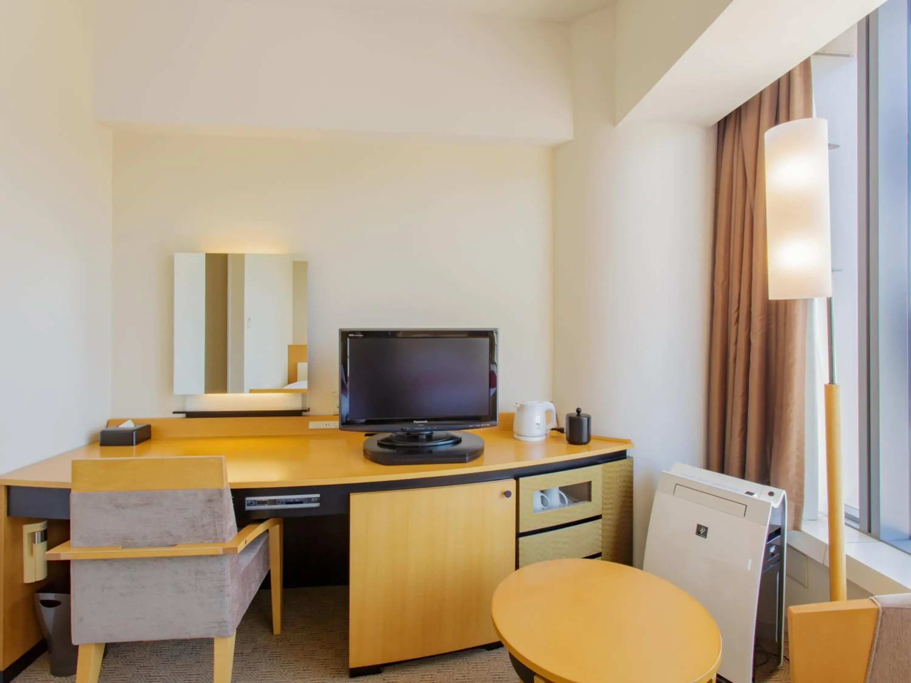 Photo of the whole room, TV/Entertainment Center in Hotel Grand Arc Hanzomon