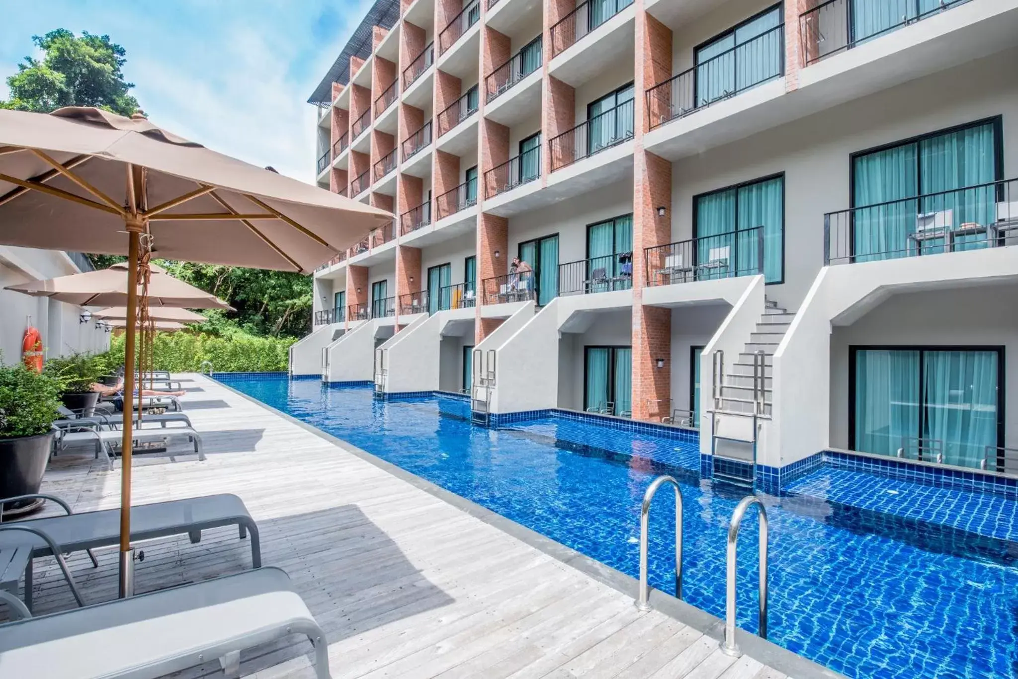Swimming Pool in Sugar Marina Hotel CLIFFHANGER Aonang - SHA Extra Plus