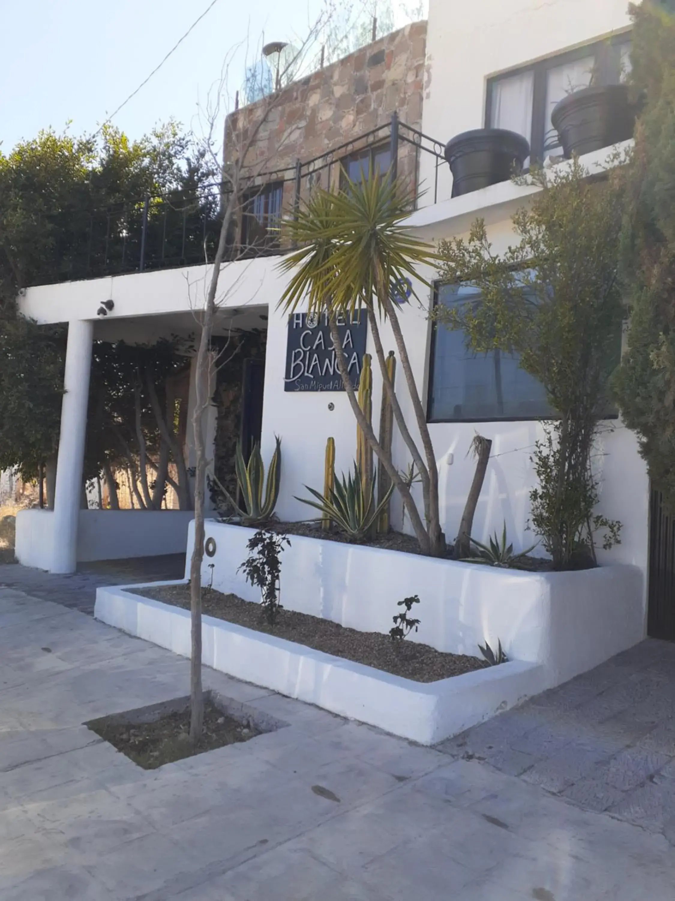 Property building, Swimming Pool in Casa Blanca San Miguel