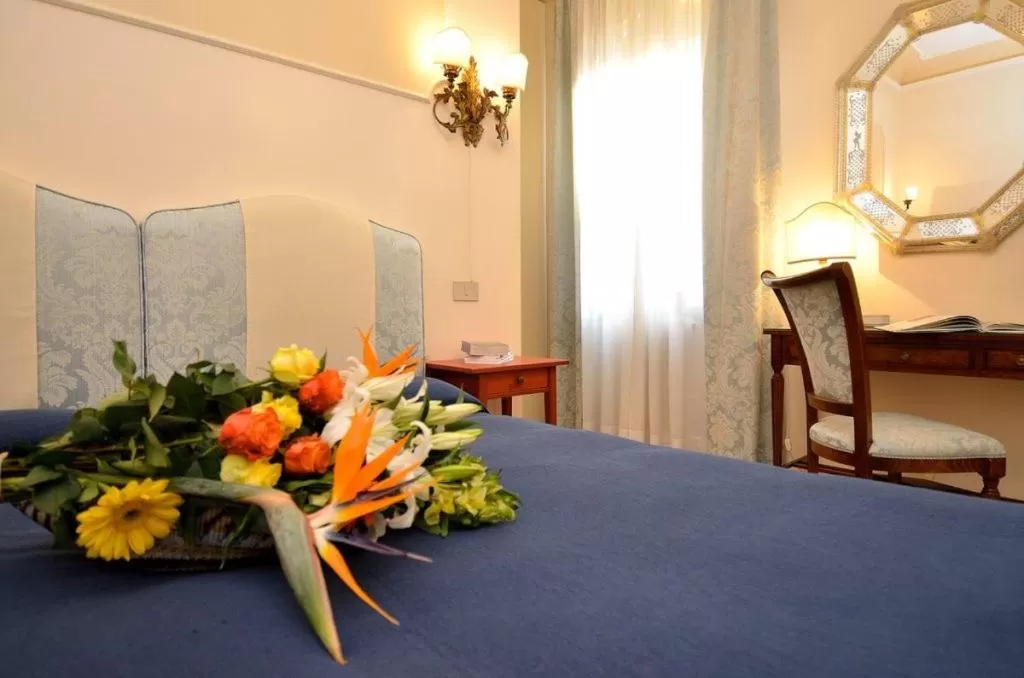 Bed in Cà Del Modena Room only