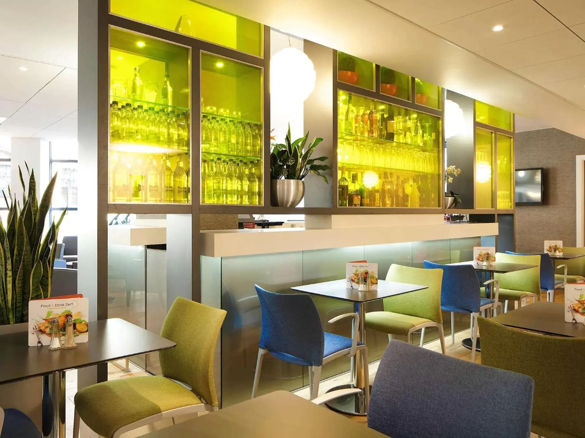 Restaurant/Places to Eat in ibis Manchester Centre Princess Street