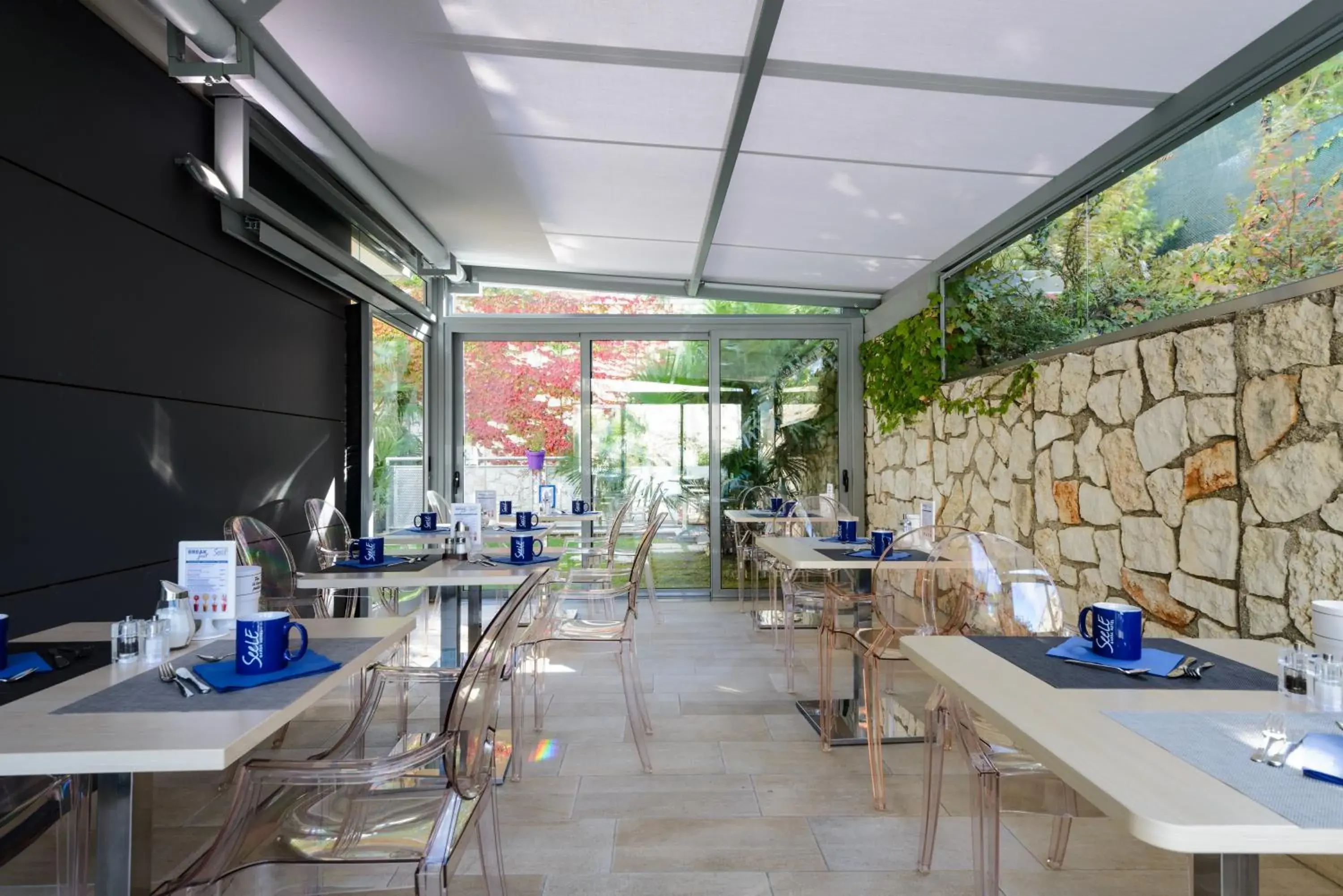 Restaurant/Places to Eat in SeeLE Garda Hotel