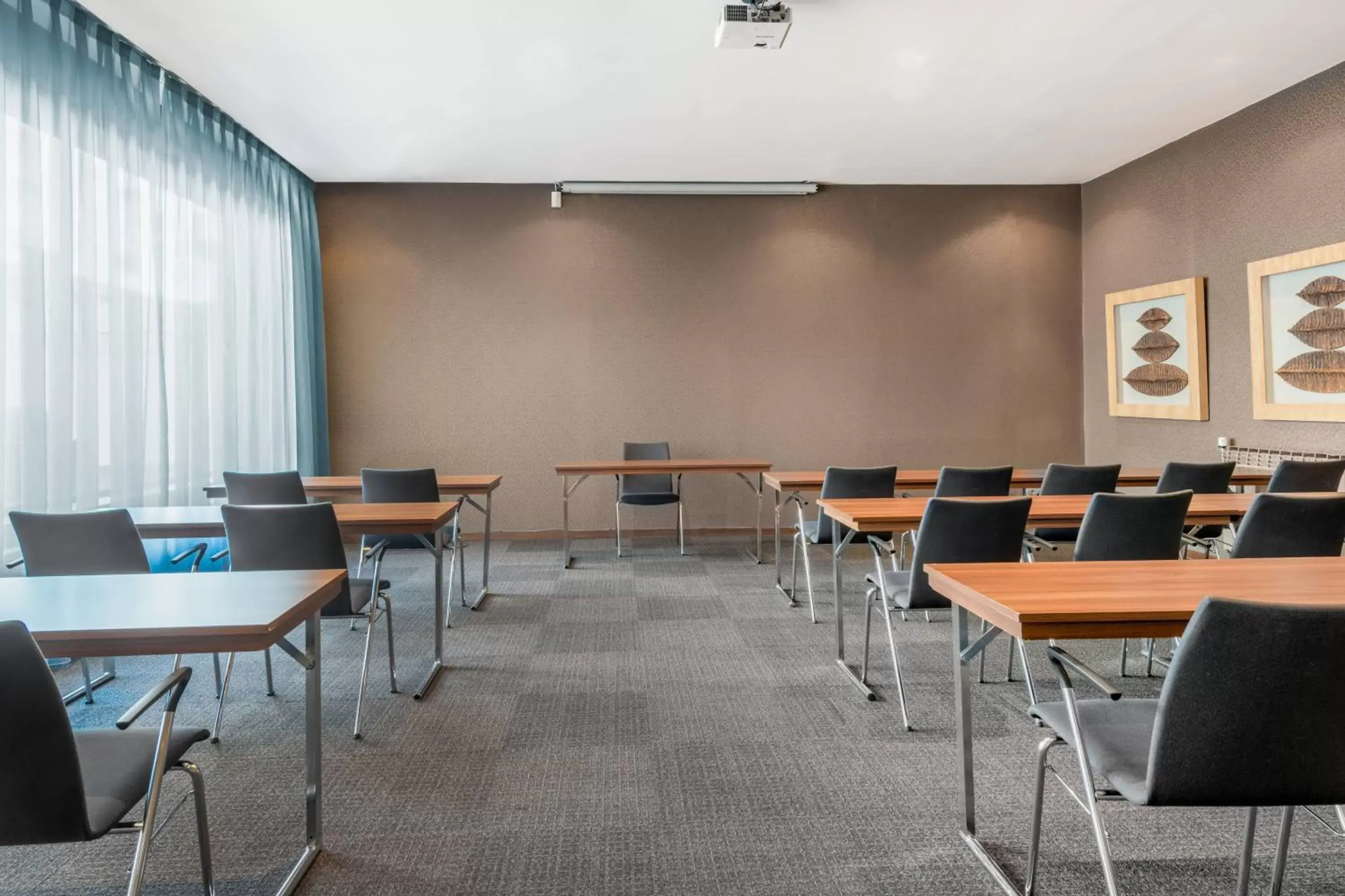 Meeting/conference room in AC Hotel General Álava