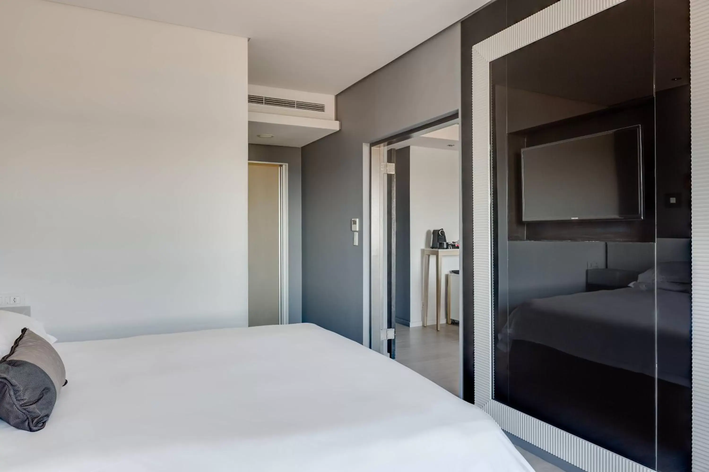 Bedroom, Bed in Protea Hotel Fire & Ice! by Marriott Pretoria Menlyn