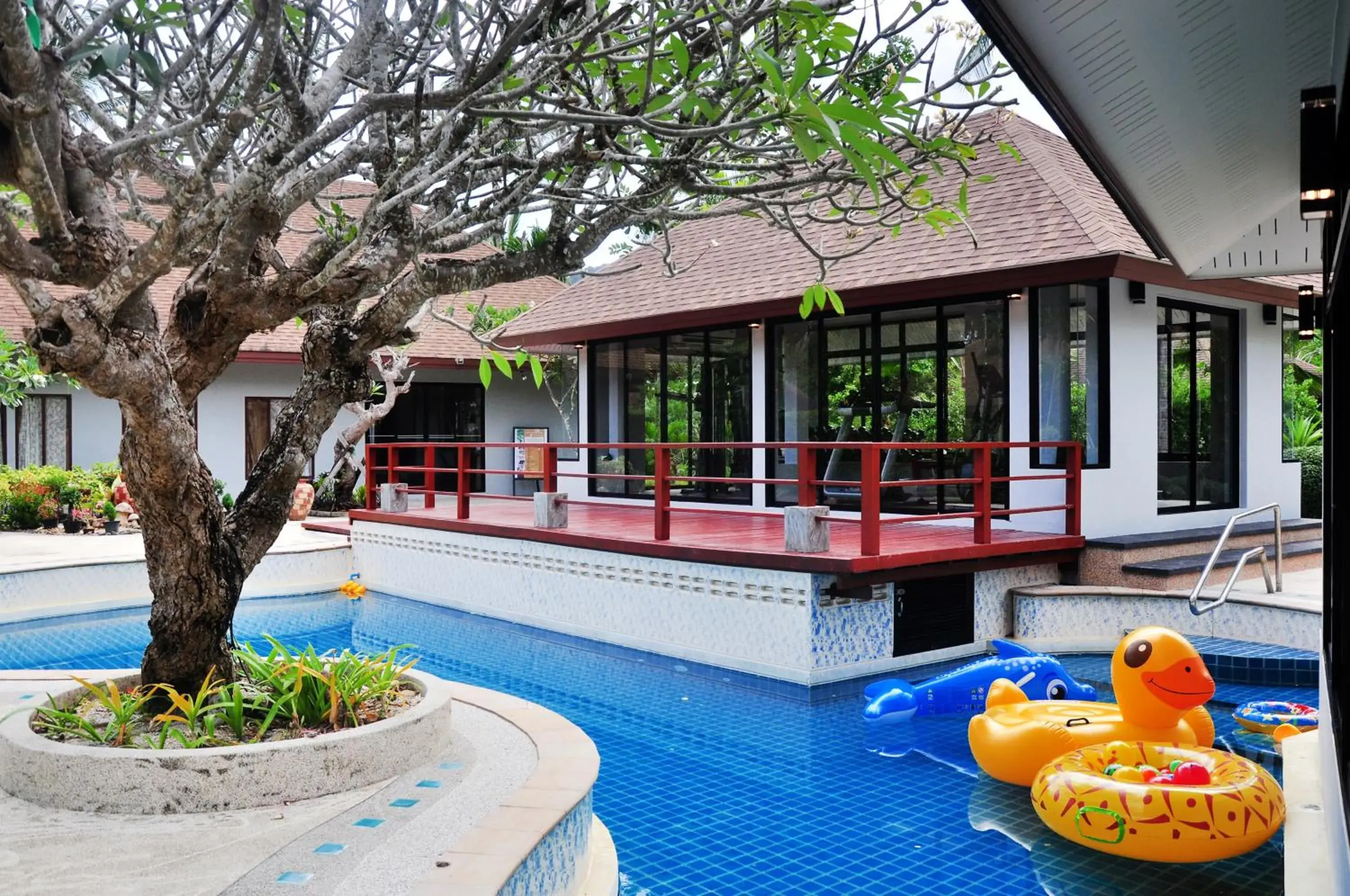 Fitness centre/facilities, Swimming Pool in Lanta Sand Resort & Spa