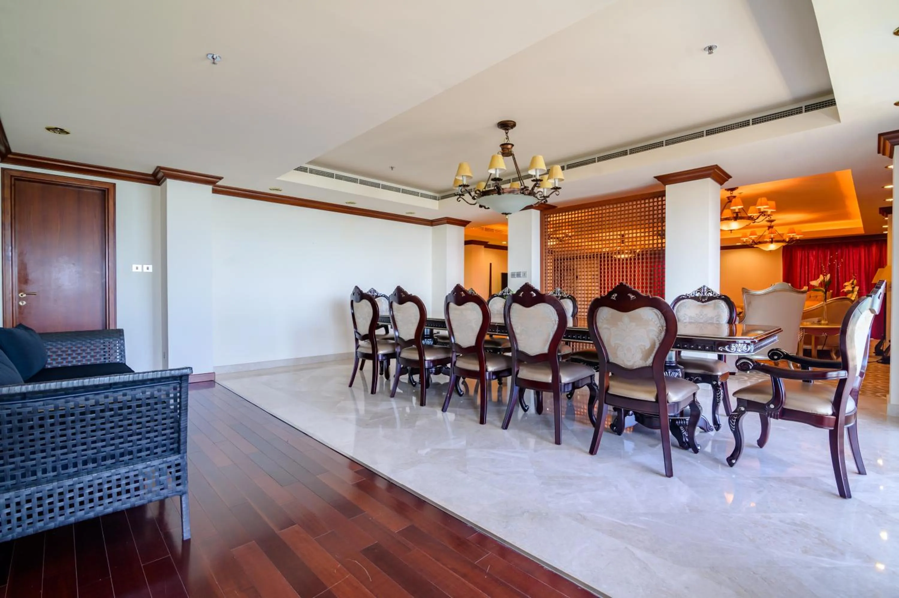 Dining area in Danat Jebel Dhanna Resort