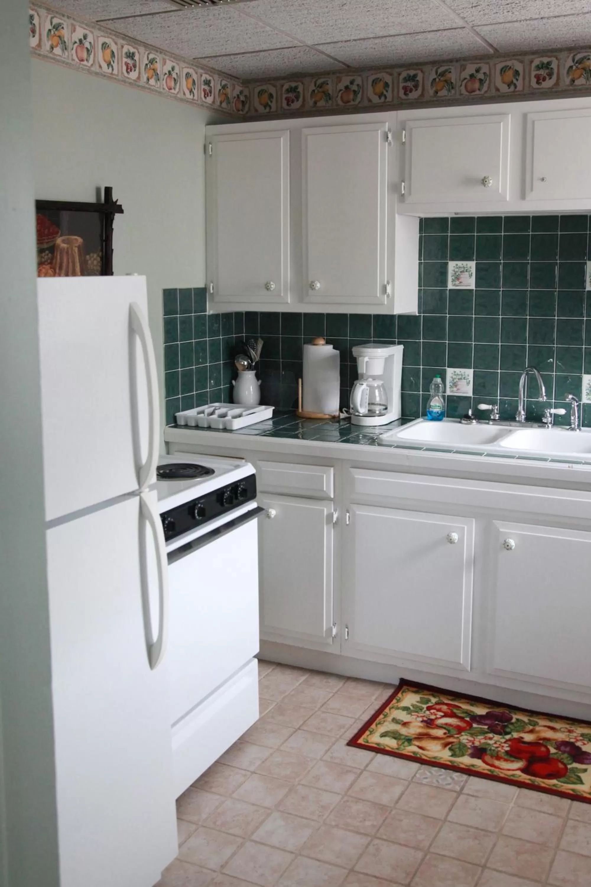 Kitchen or kitchenette in The Winter Inn