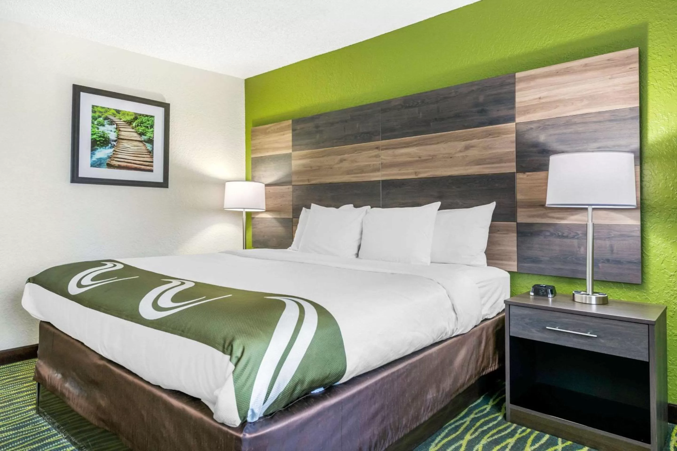 Photo of the whole room, Bed in Quality Inn & Suites Leesburg Chain of Lakes